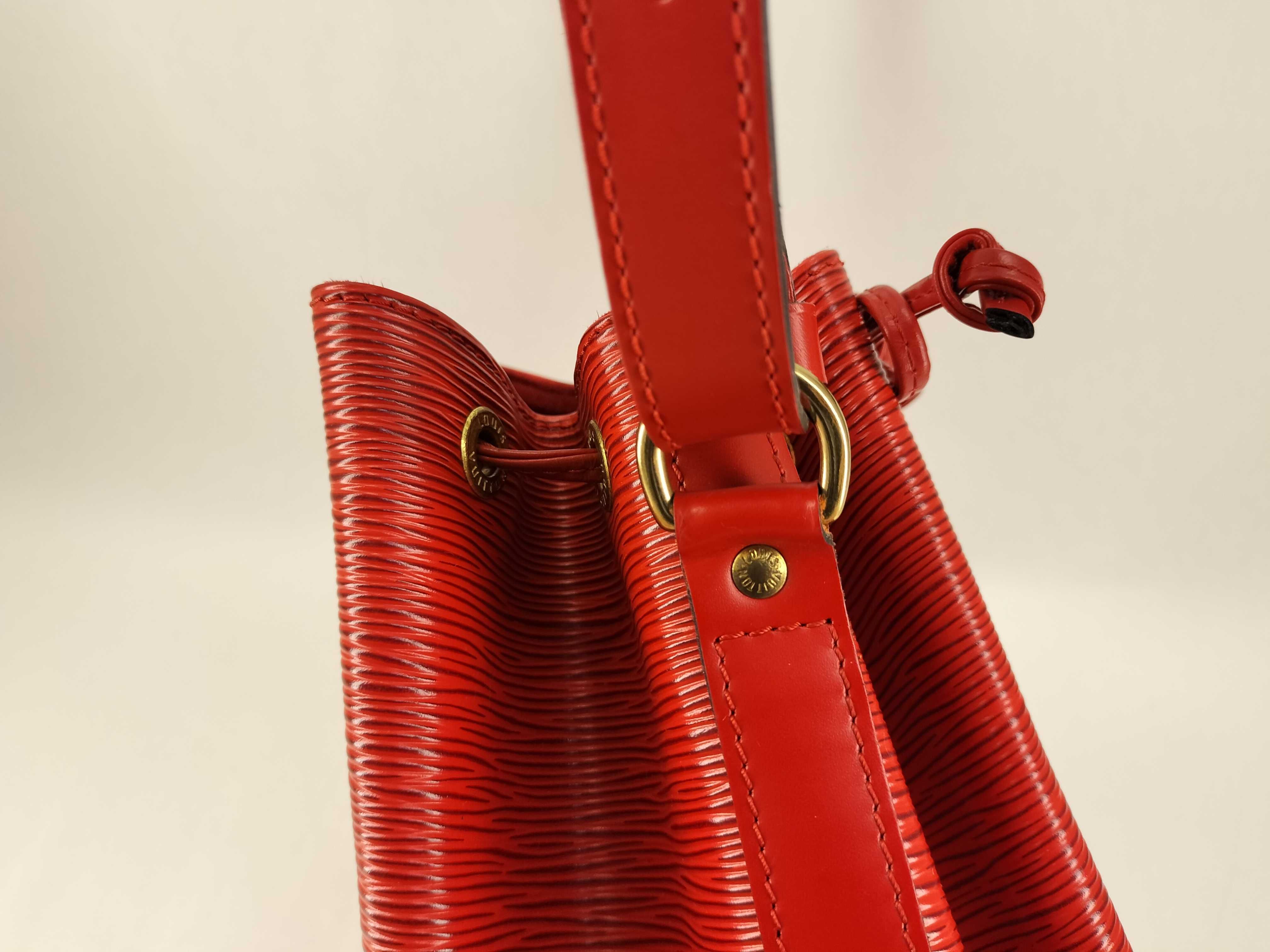 Epi Noé Shoulder Bag — view 5