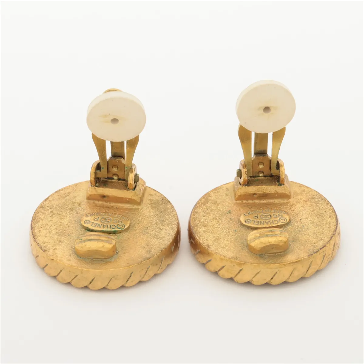 Coco Mark 95P Earrings (Pair) GP Gold x Black. — view 4