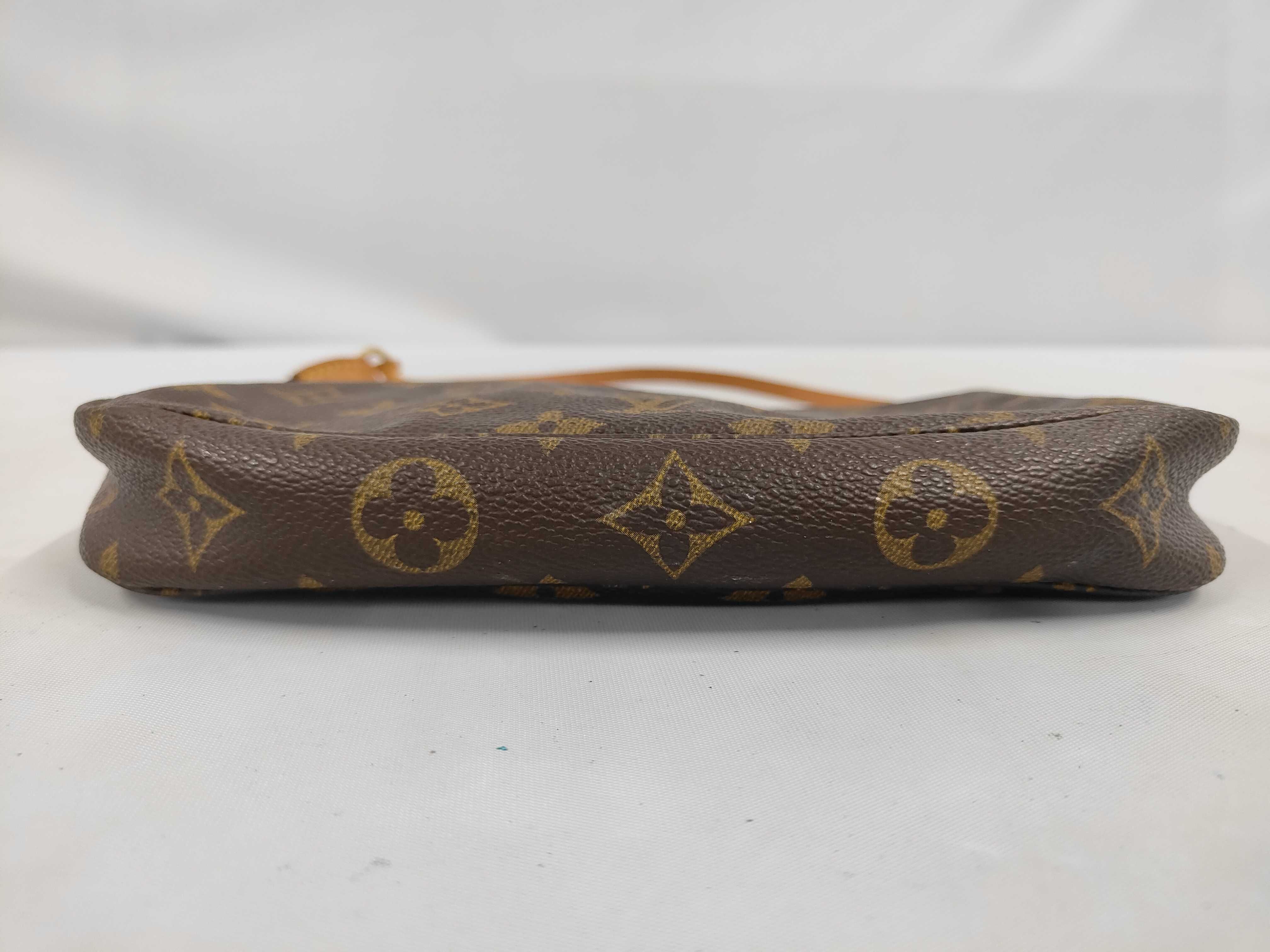Monogram Accessoires AR0919 Handbag — view 3