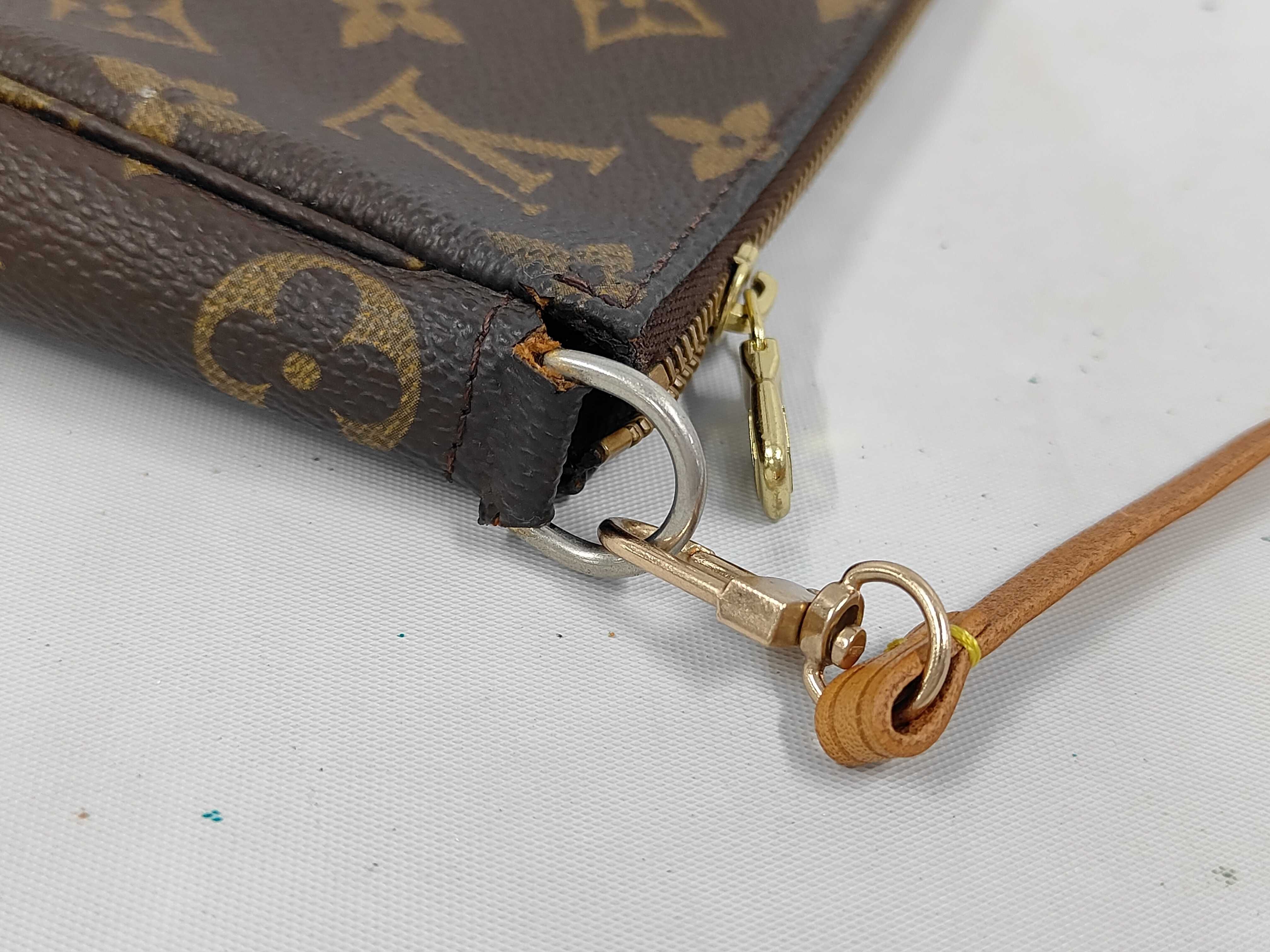 Monogram Accessoires AR0919 Handbag — view 7
