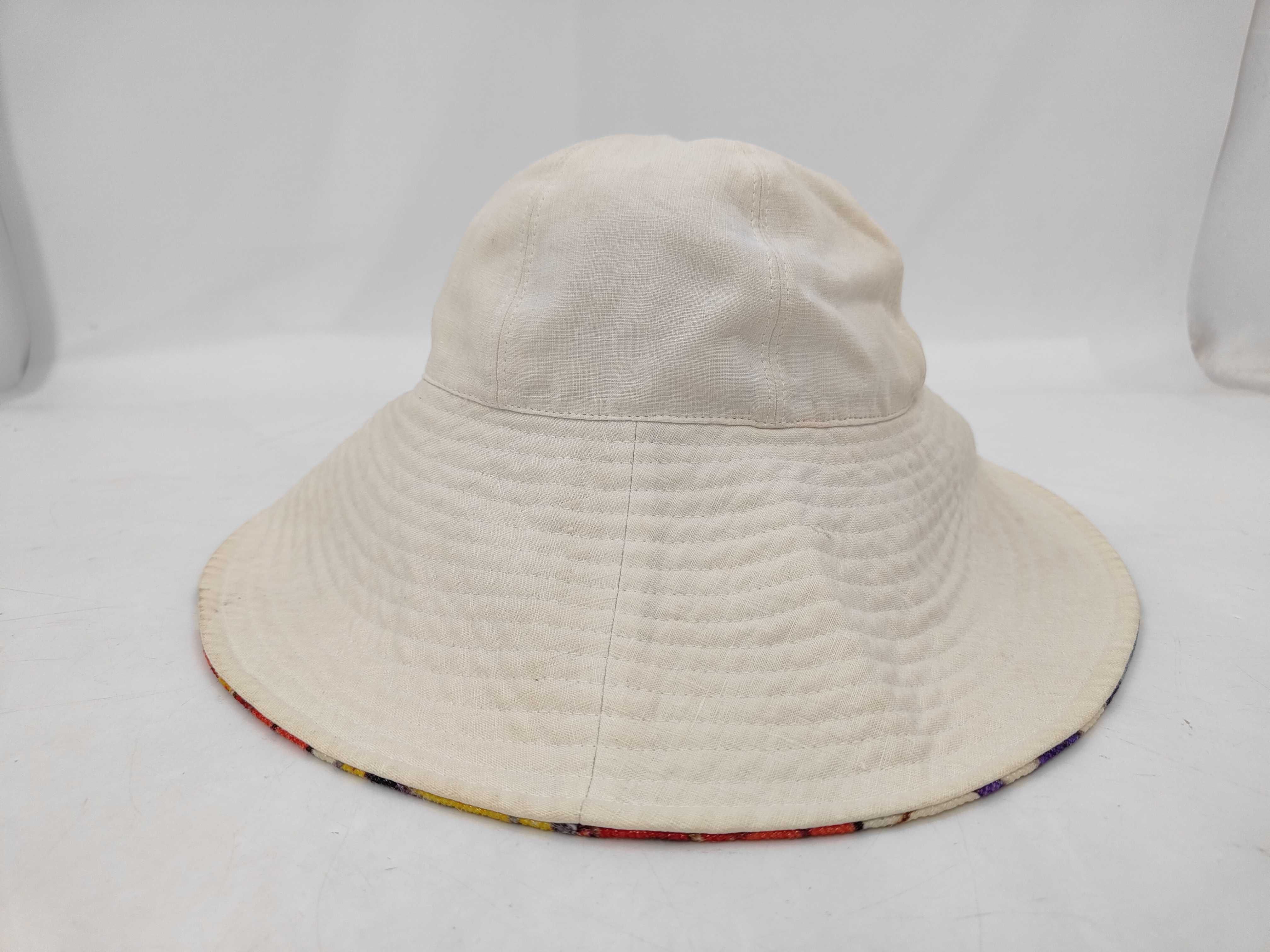 hats and other accessories — view 4