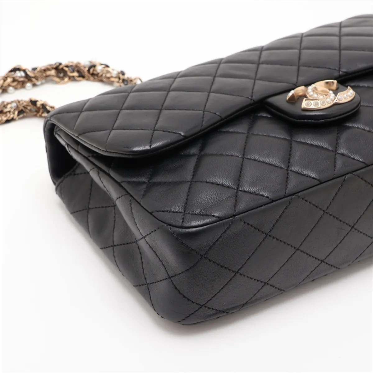 Matelassé Lambskin Single Flap Single Chain Bag, Pearl Black with Gold Hardware, 20335063 (Serial Number in the 20s) — view 4