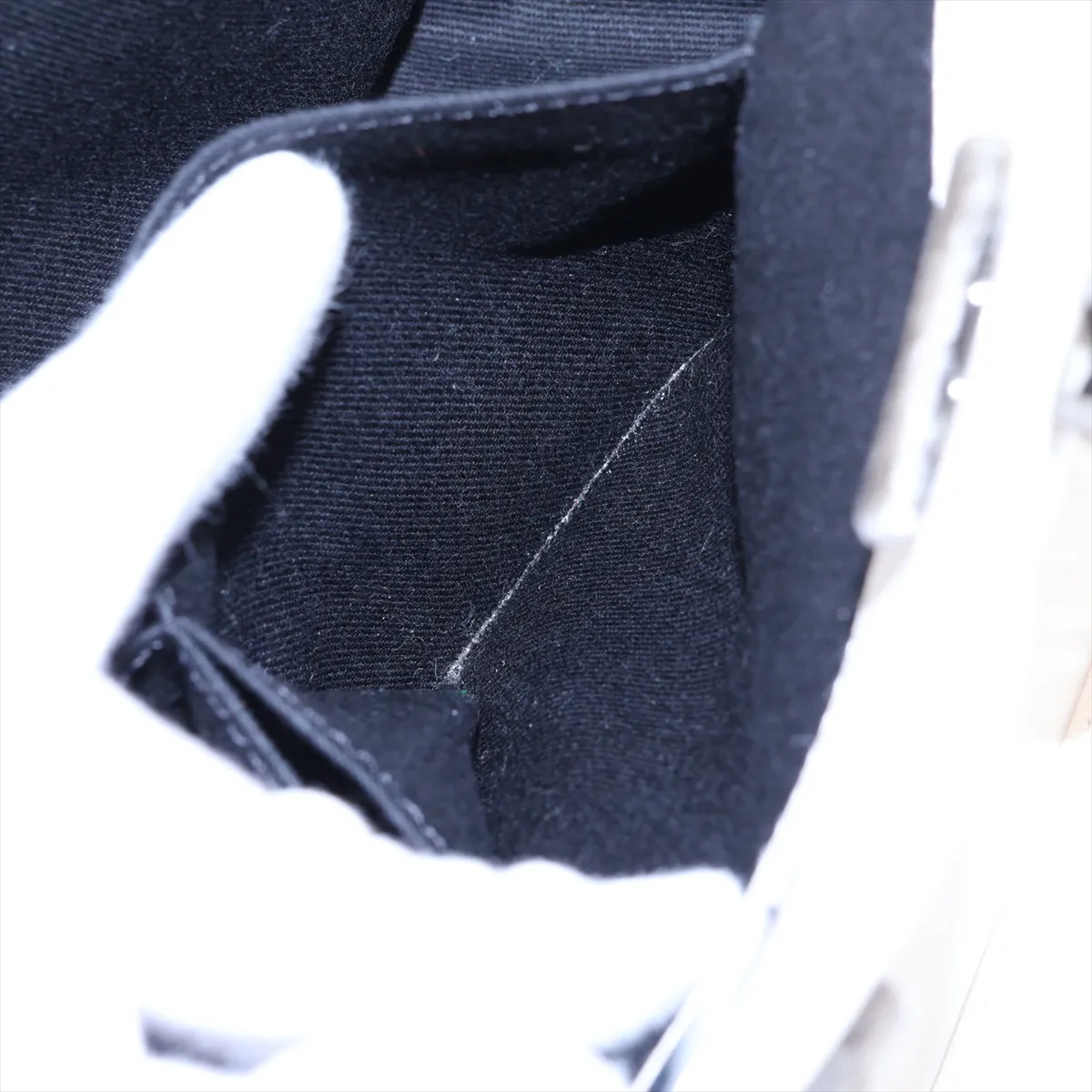 Matelassé Leather Chain Tote Bag, White with Gunmetal Hardware, Item Number 21550952 (Serial Number 21) — view 12