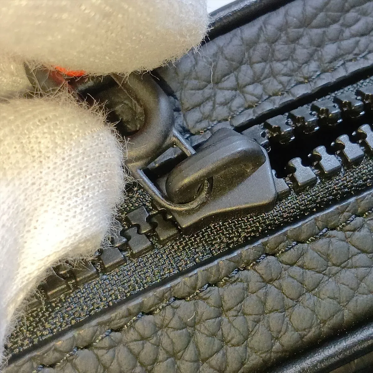 Taurillon Monogram Pochette Volga M53550 PE1282 Black UNIFORM — view 10