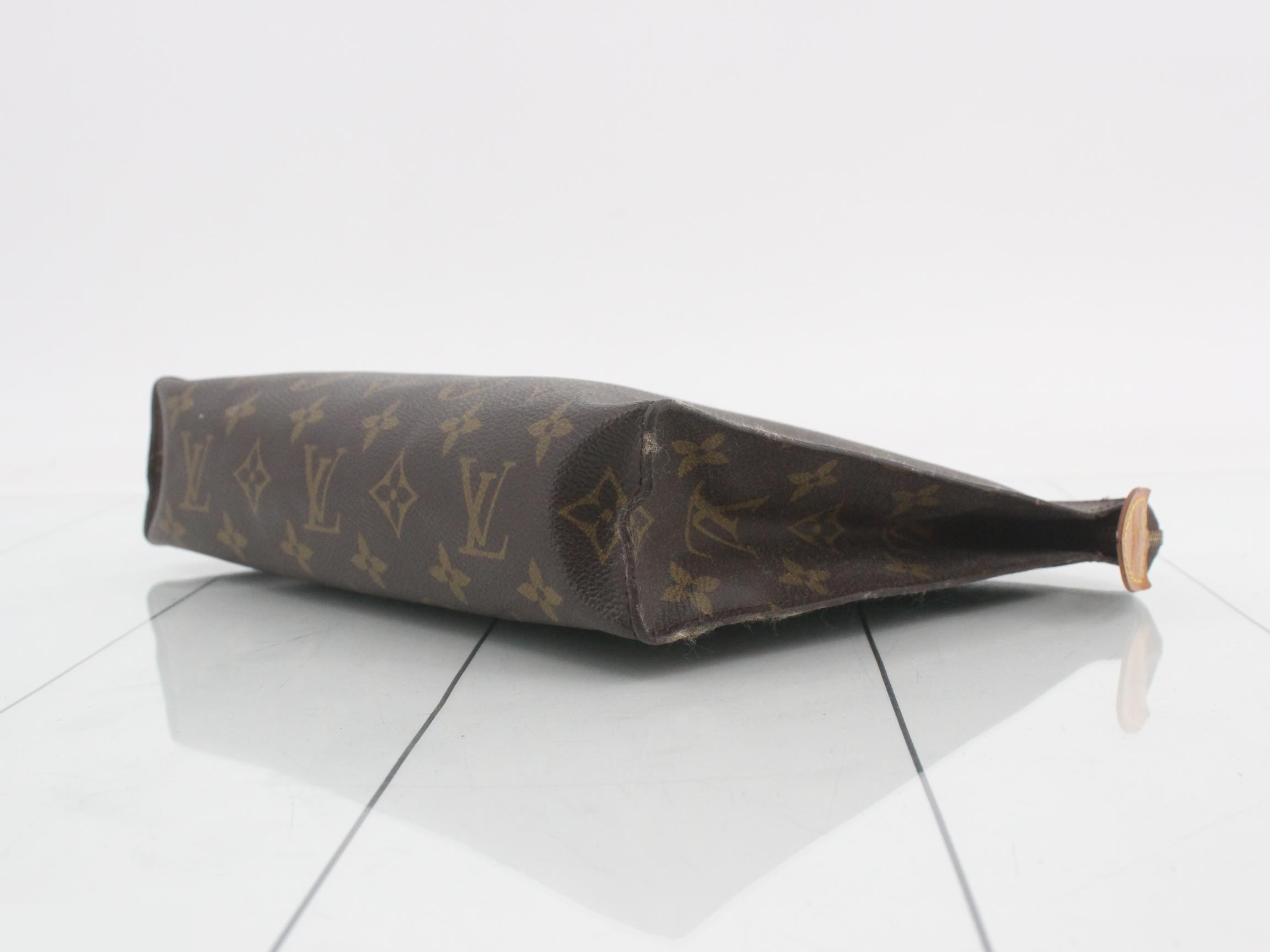 M47542 Monogram Posh Toilette — view 6