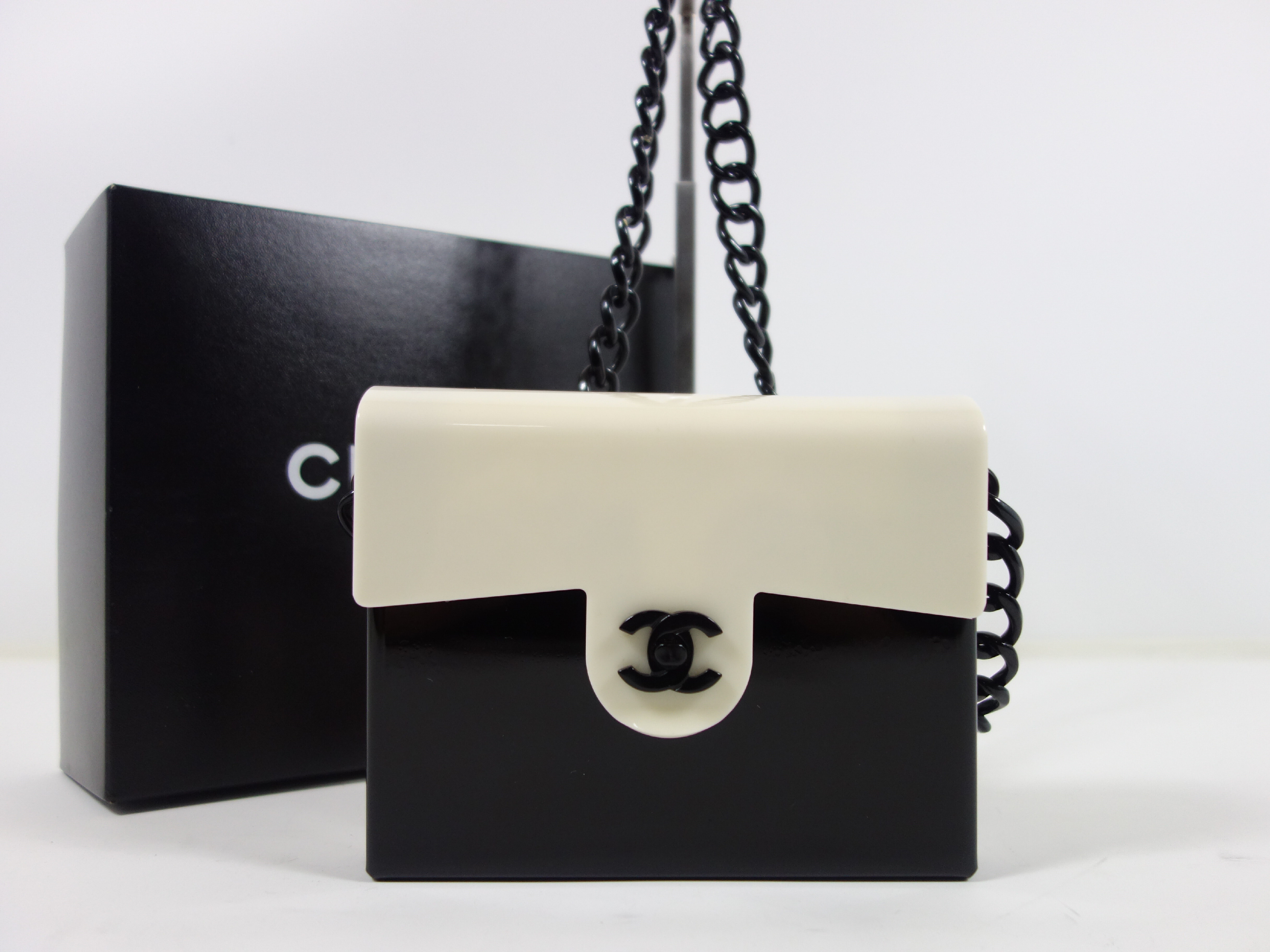 Lambskin Matelassé Shoulder Bag