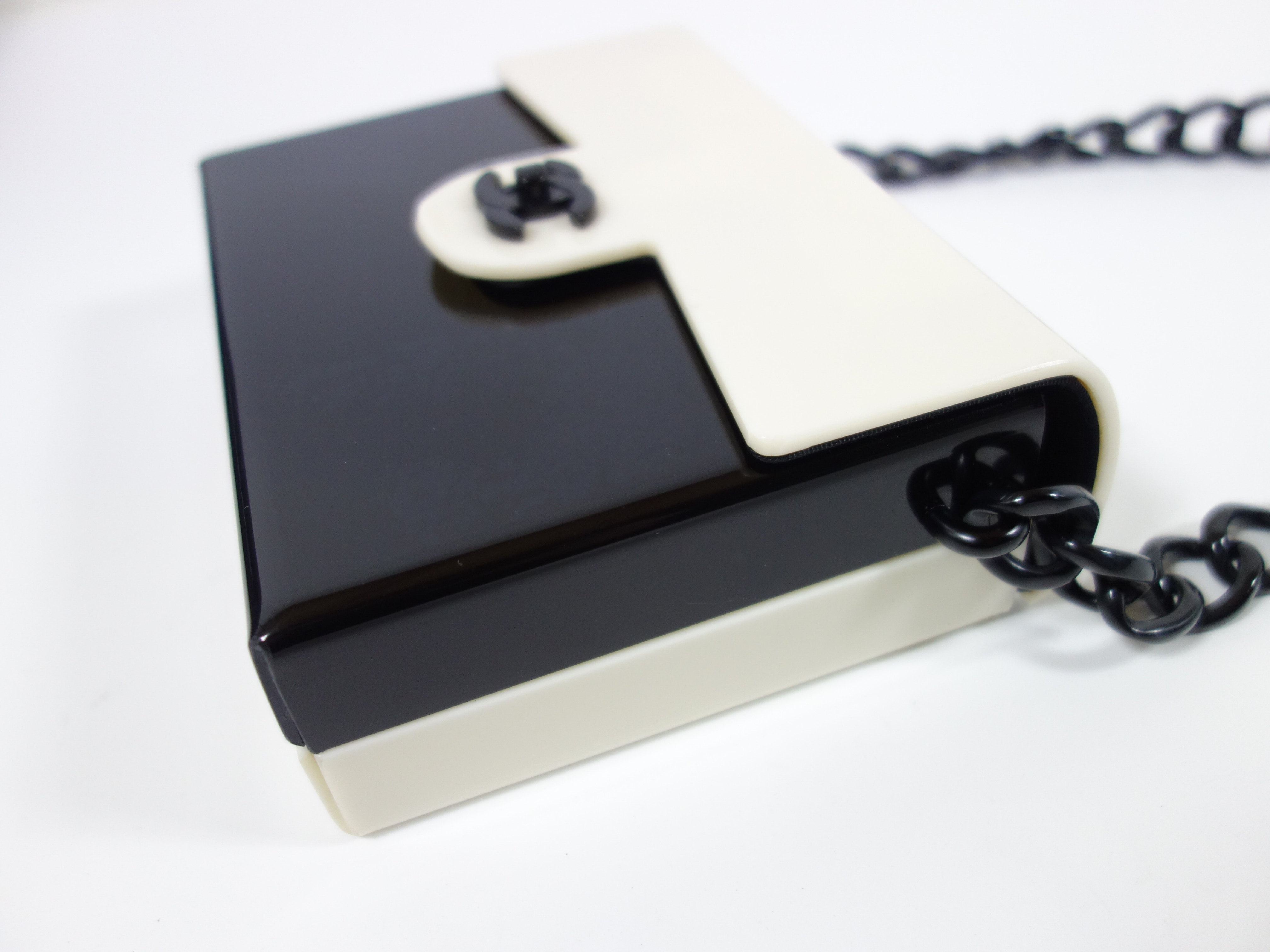 Lambskin Matelassé Shoulder Bag — view 5