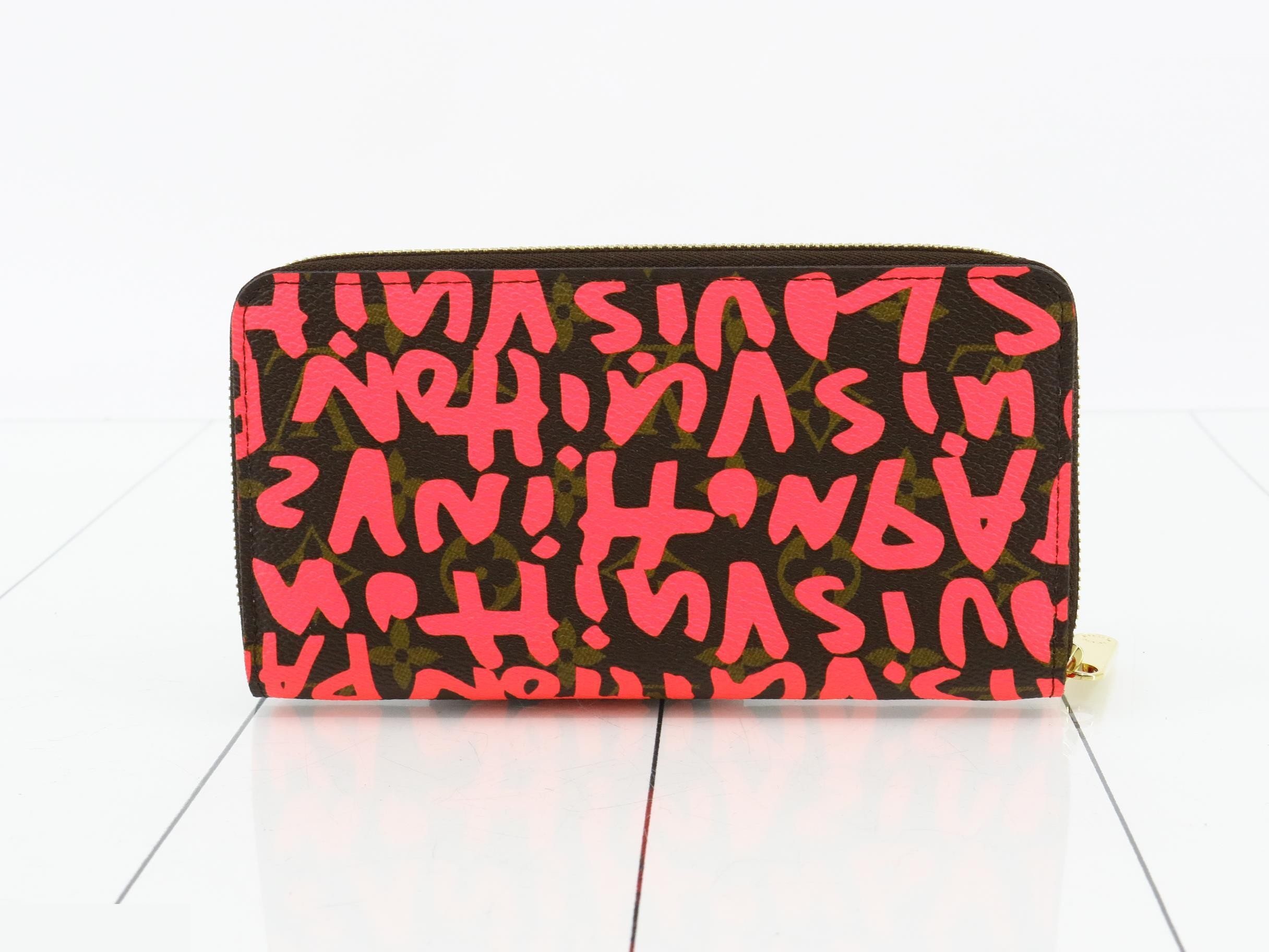 Zippy Wallet Fuchsia — view 2