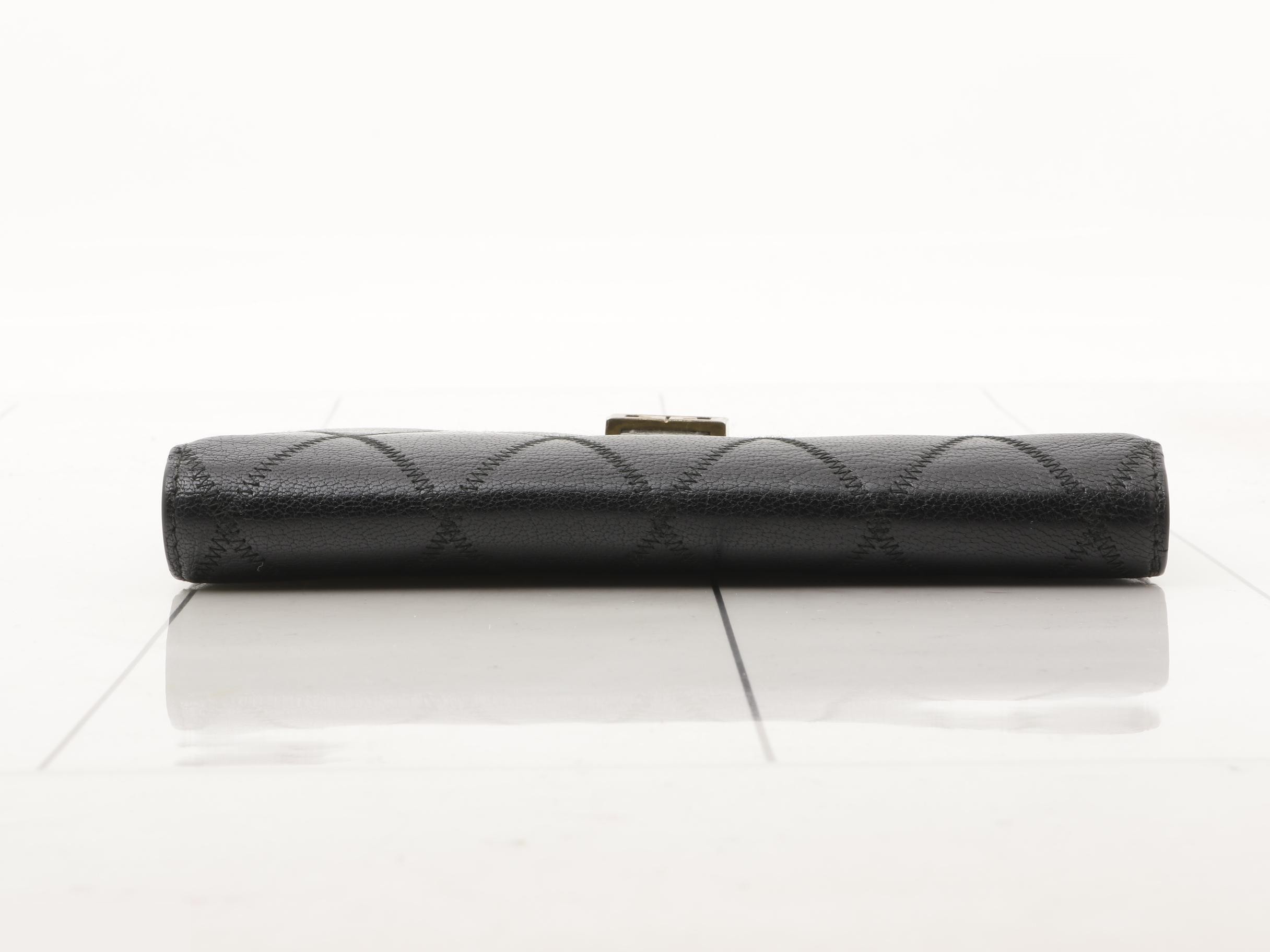 long wallet, quilted. — view 3