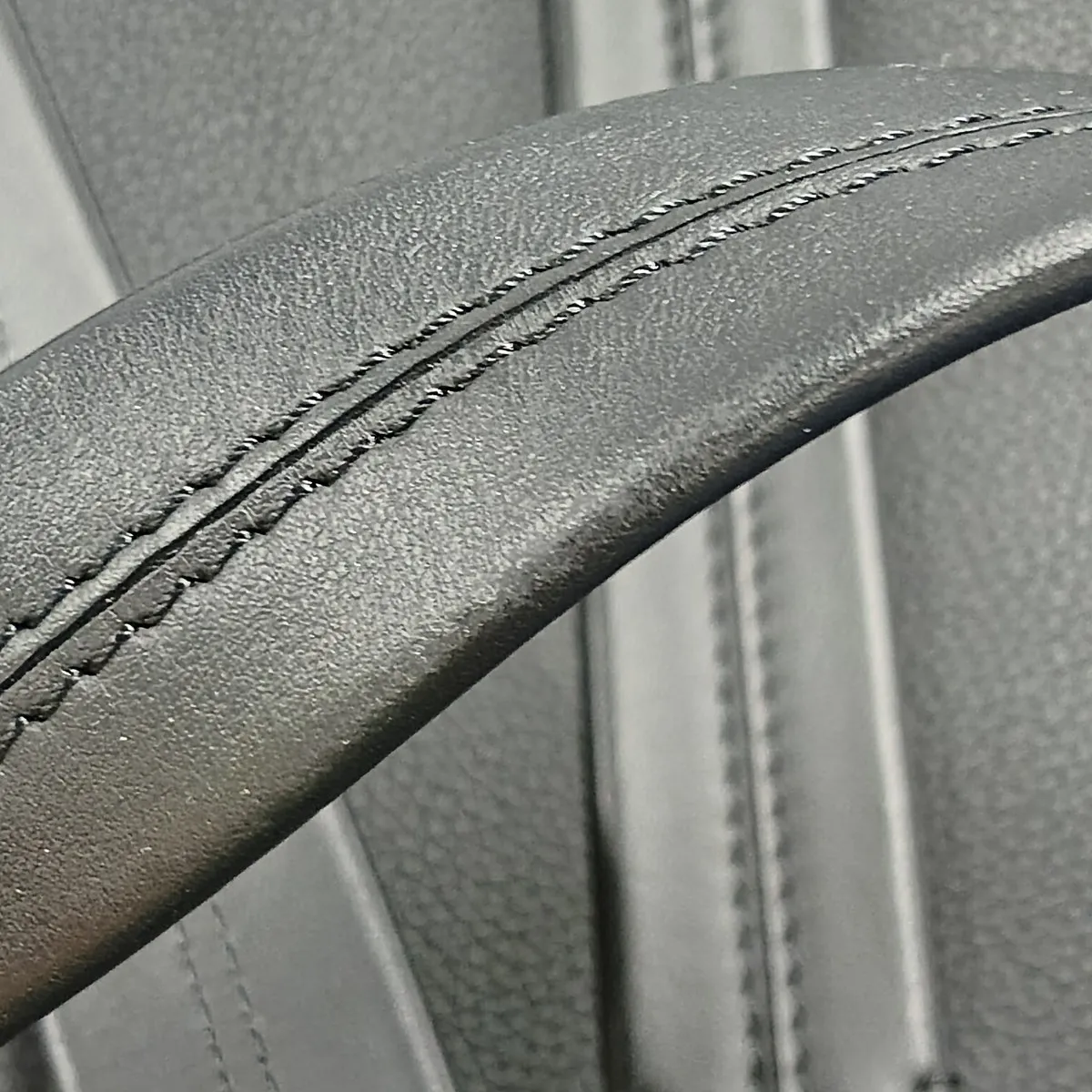 LV Aerogram Takeoff Tote M57308 Black (RFID detected) — view 14