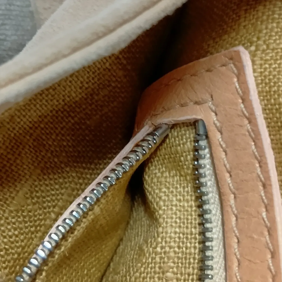 Mamma Bucket Suede x Leather Shoulder Bag Pink — view 13