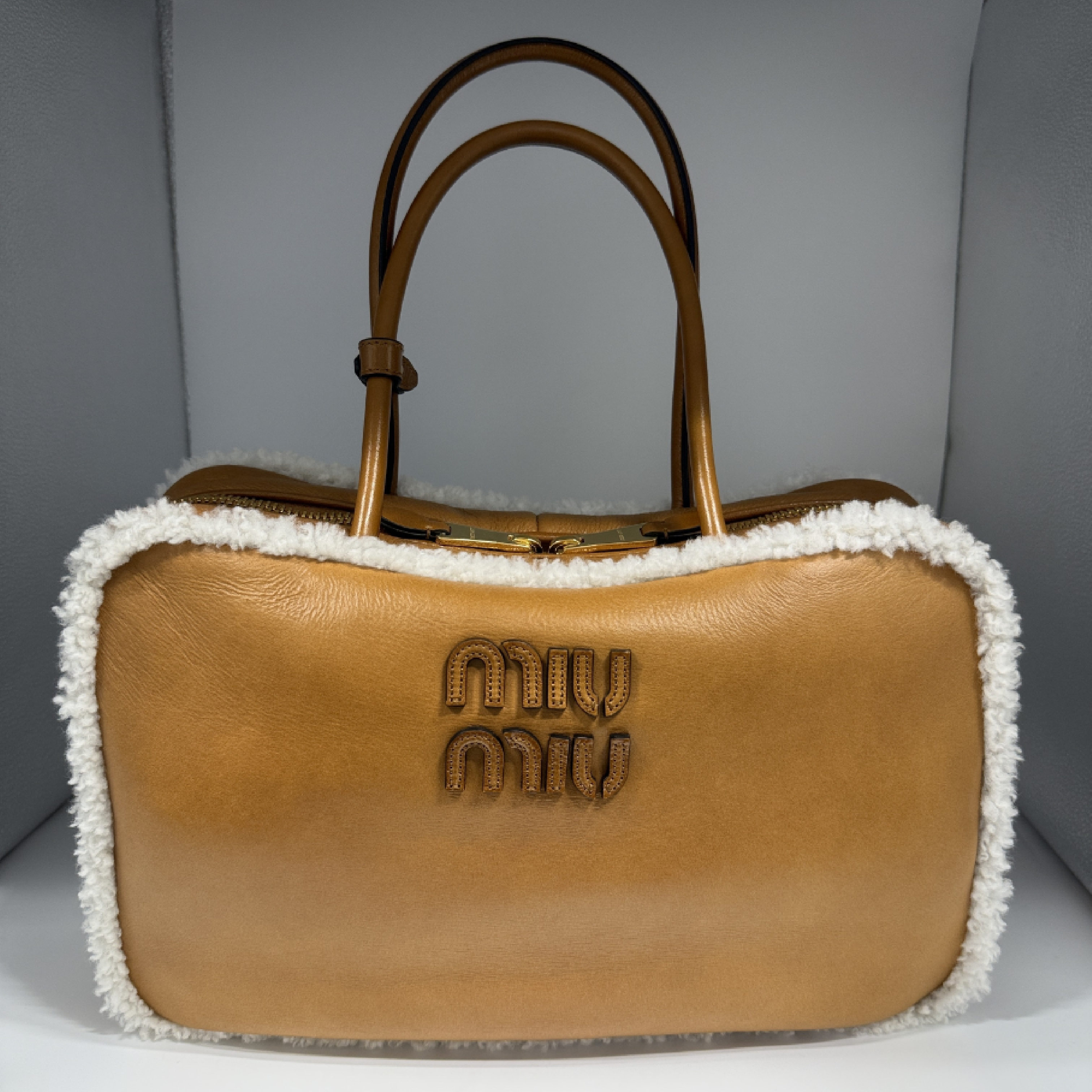 Shearling Top Handle Bow Bag Handbag — view 2