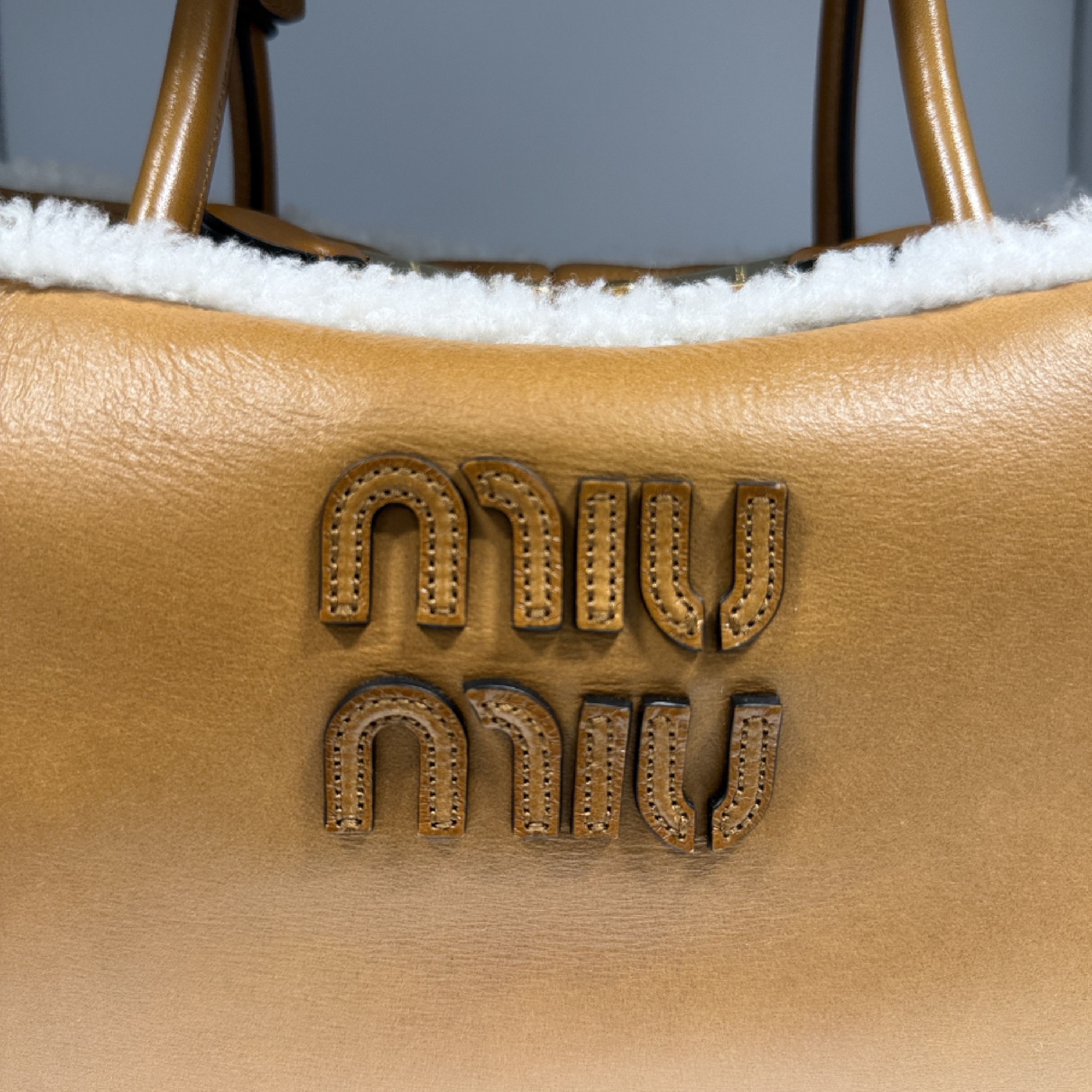 Shearling Top Handle Bow Bag Handbag — view 8