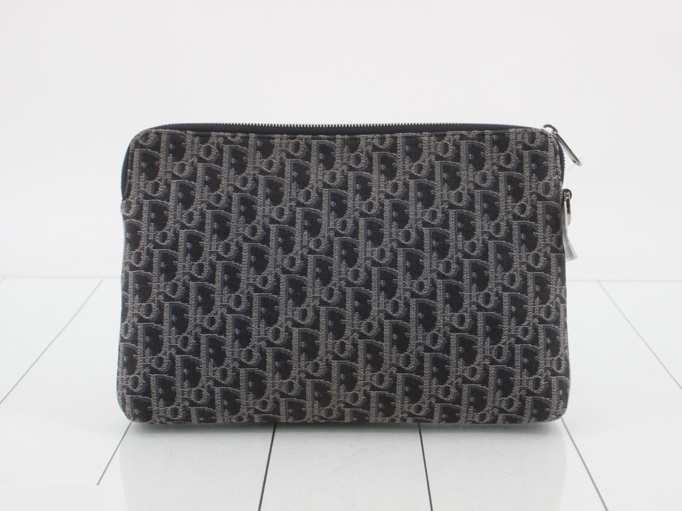 Trotter Oblique Clutch Pouch — view 2