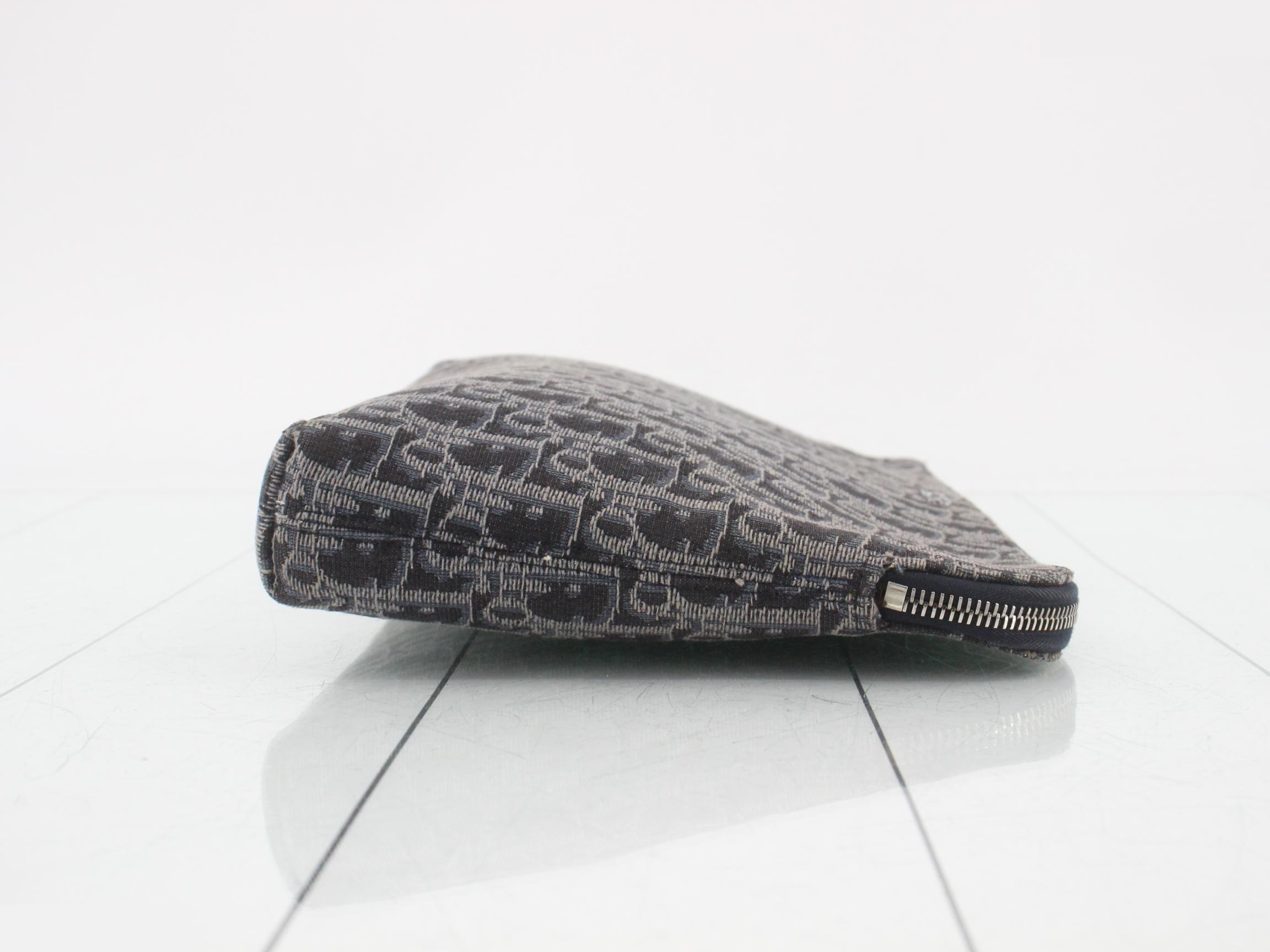 Trotter Oblique Clutch Pouch — view 3