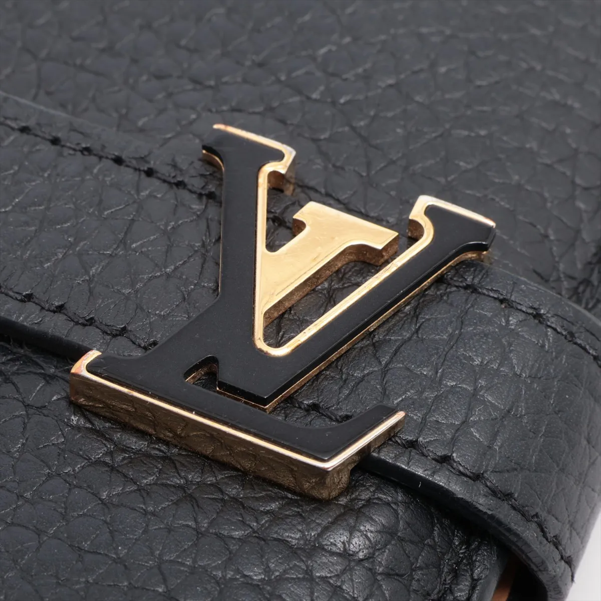 Taurillon LV Vertical Wallet Compact M81330 Noir Long Wallet Serial Unknown — view 9