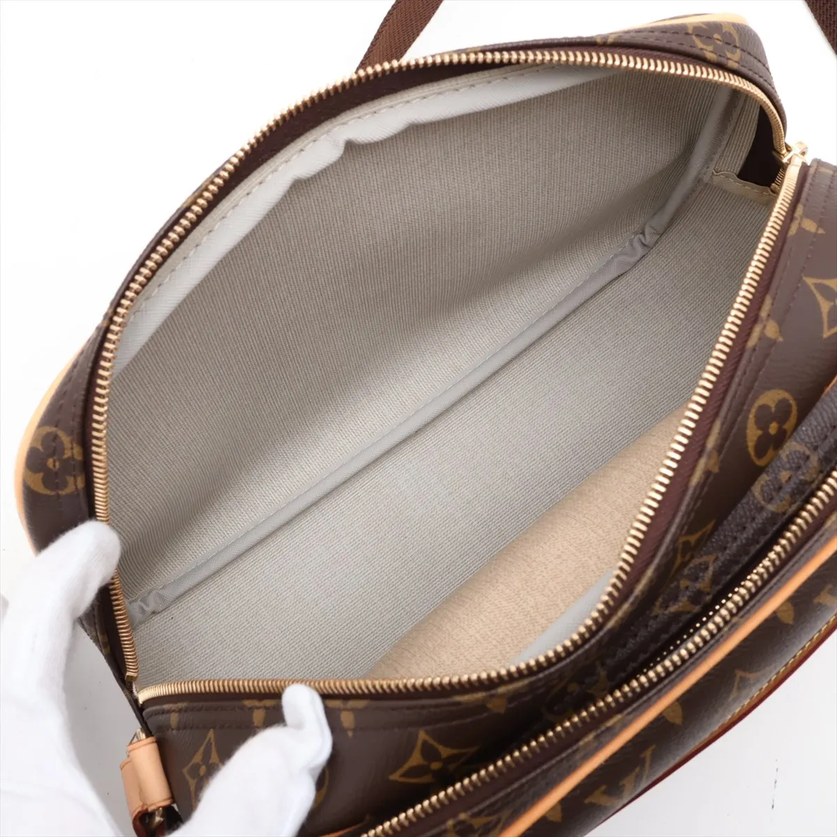 Monogram Reporter PM M45254 SP2047 Brown — view 7