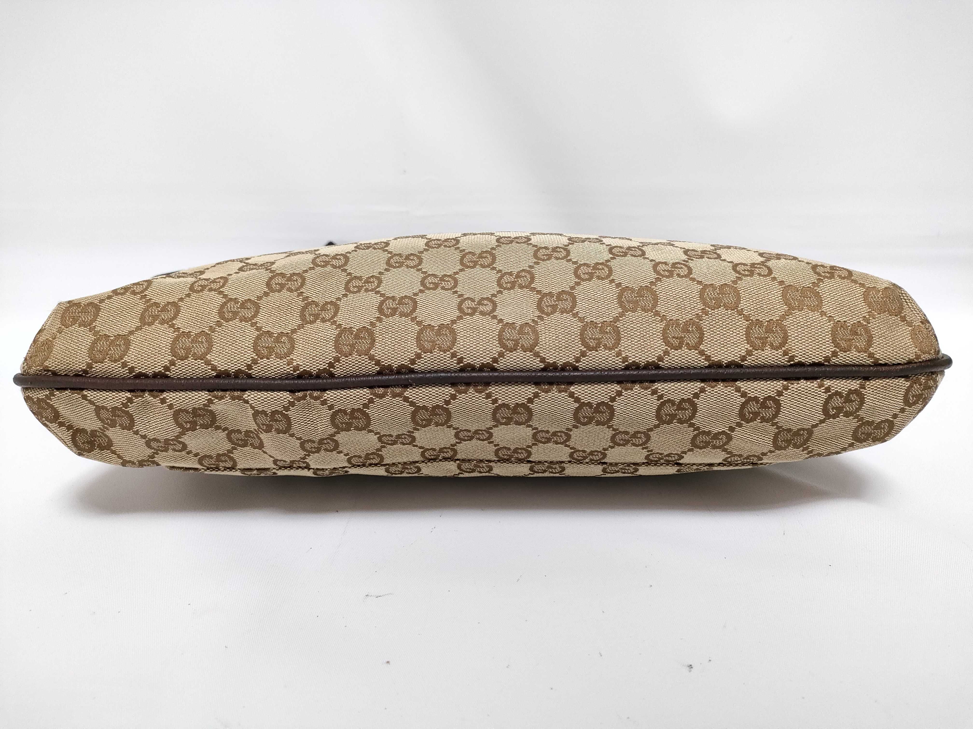 GG Canvas Messenger Bag (Handbag) — view 3