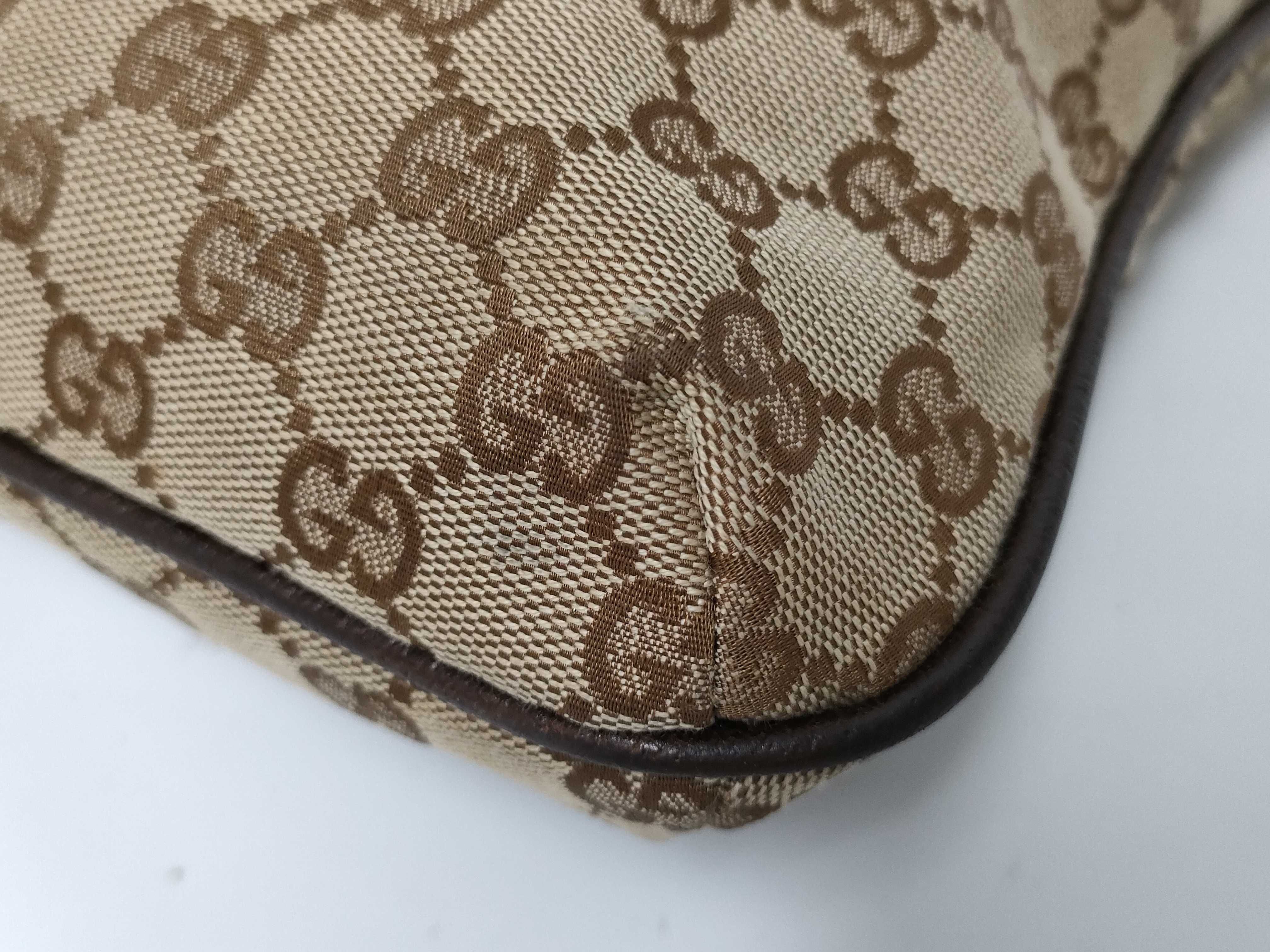GG Canvas Messenger Bag (Handbag) — view 4