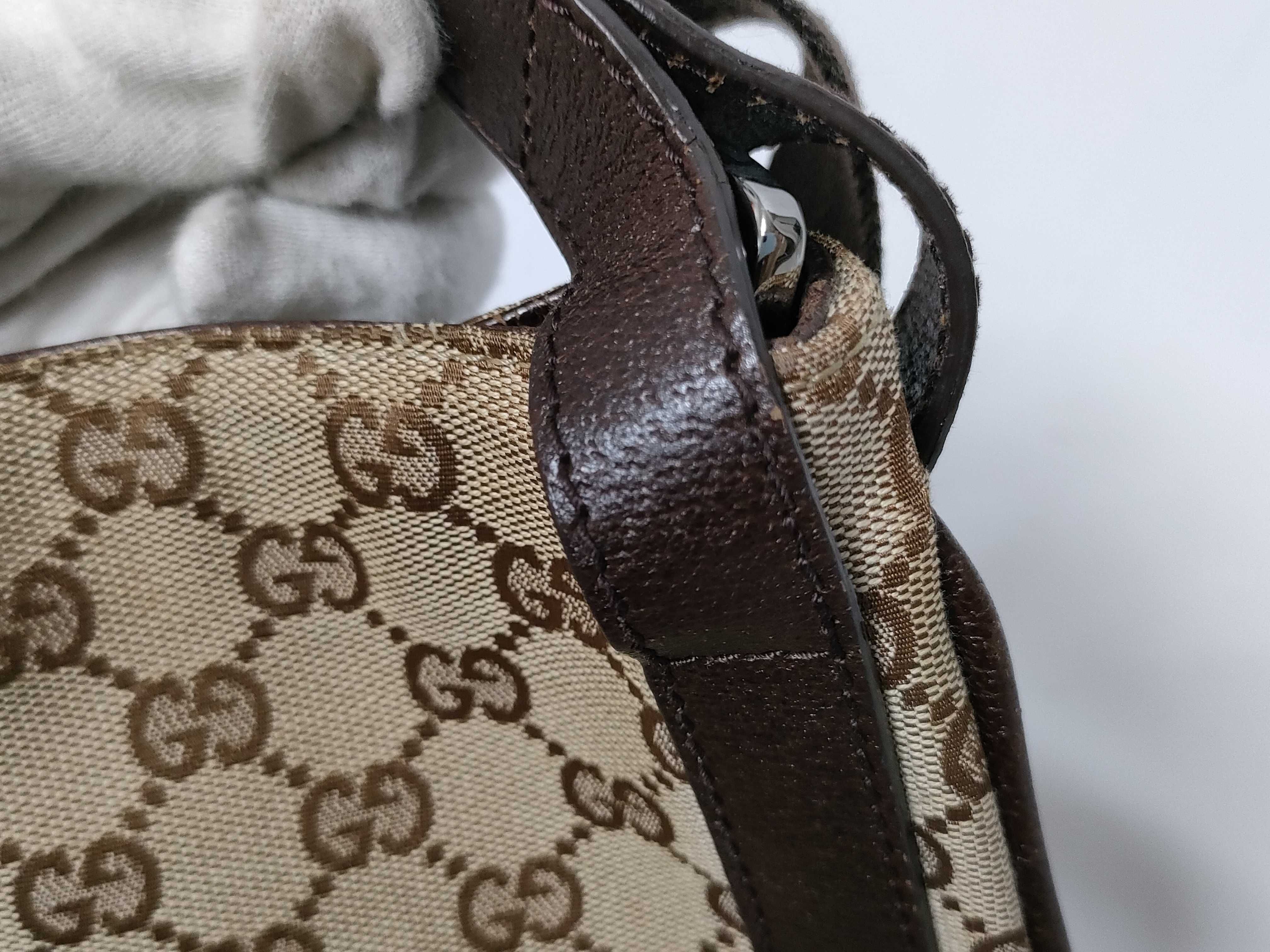 GG Canvas Messenger Bag (Handbag) — view 7