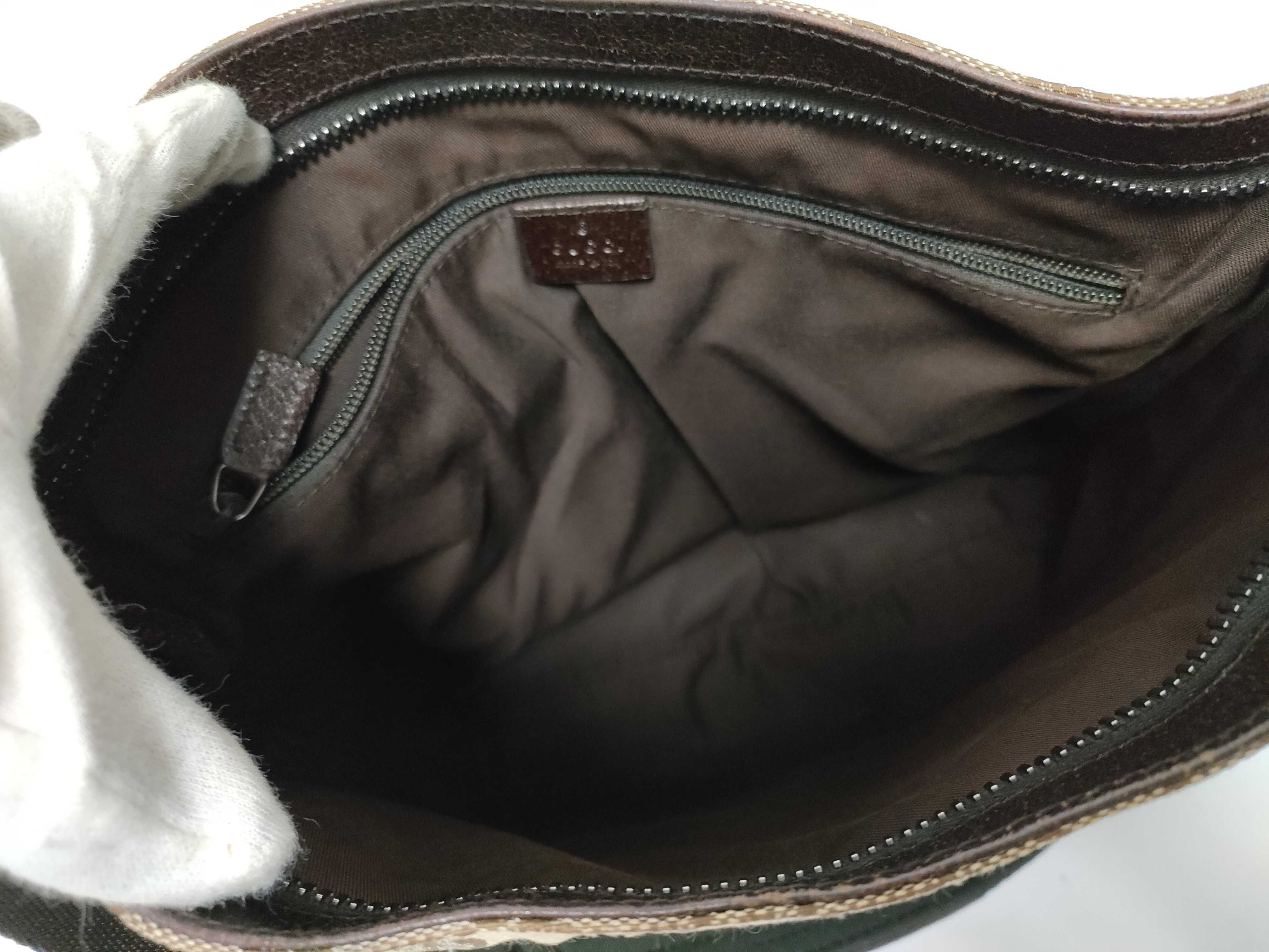 GG Canvas Messenger Bag (Handbag) — view 8