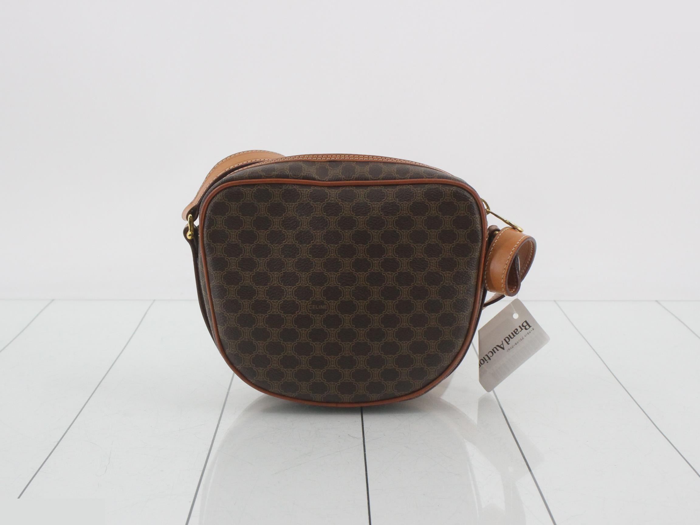 Macadam Triomphe Brown Shoulder Bag 334 — view 2