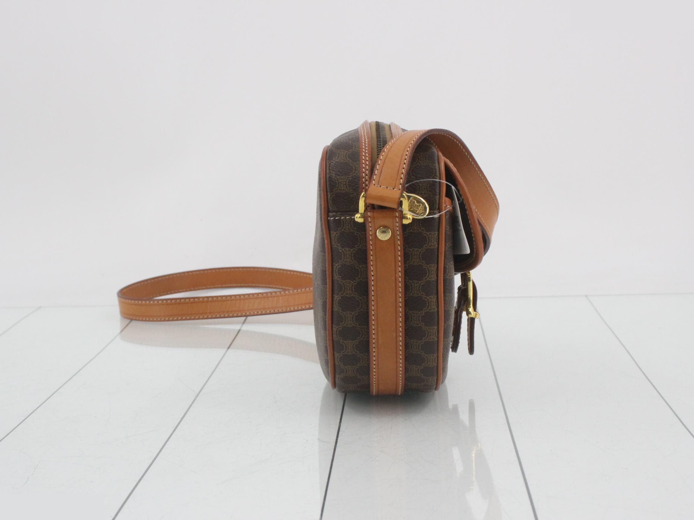 Macadam Triomphe Brown Shoulder Bag 334 — view 4