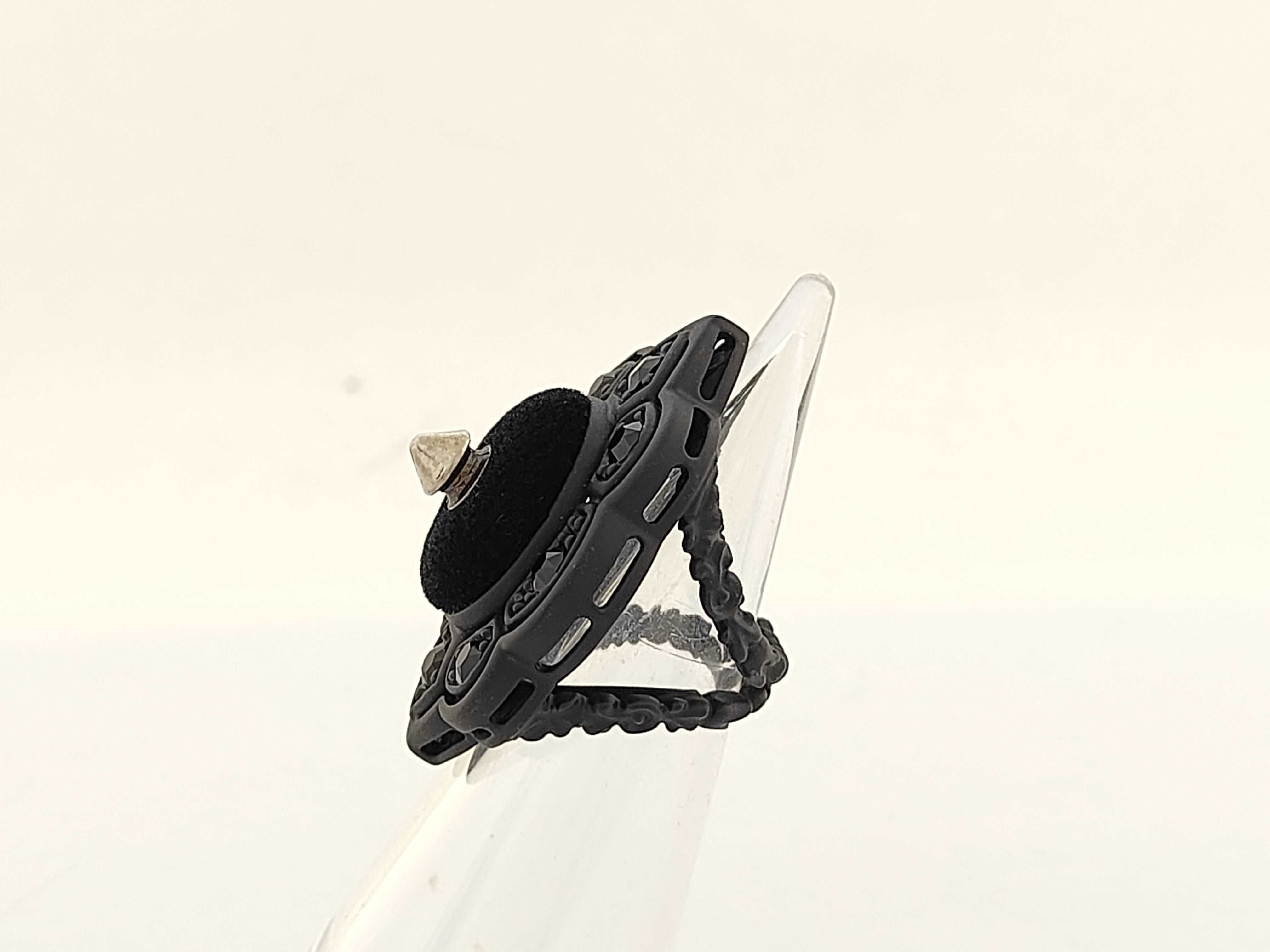 ring — view 2