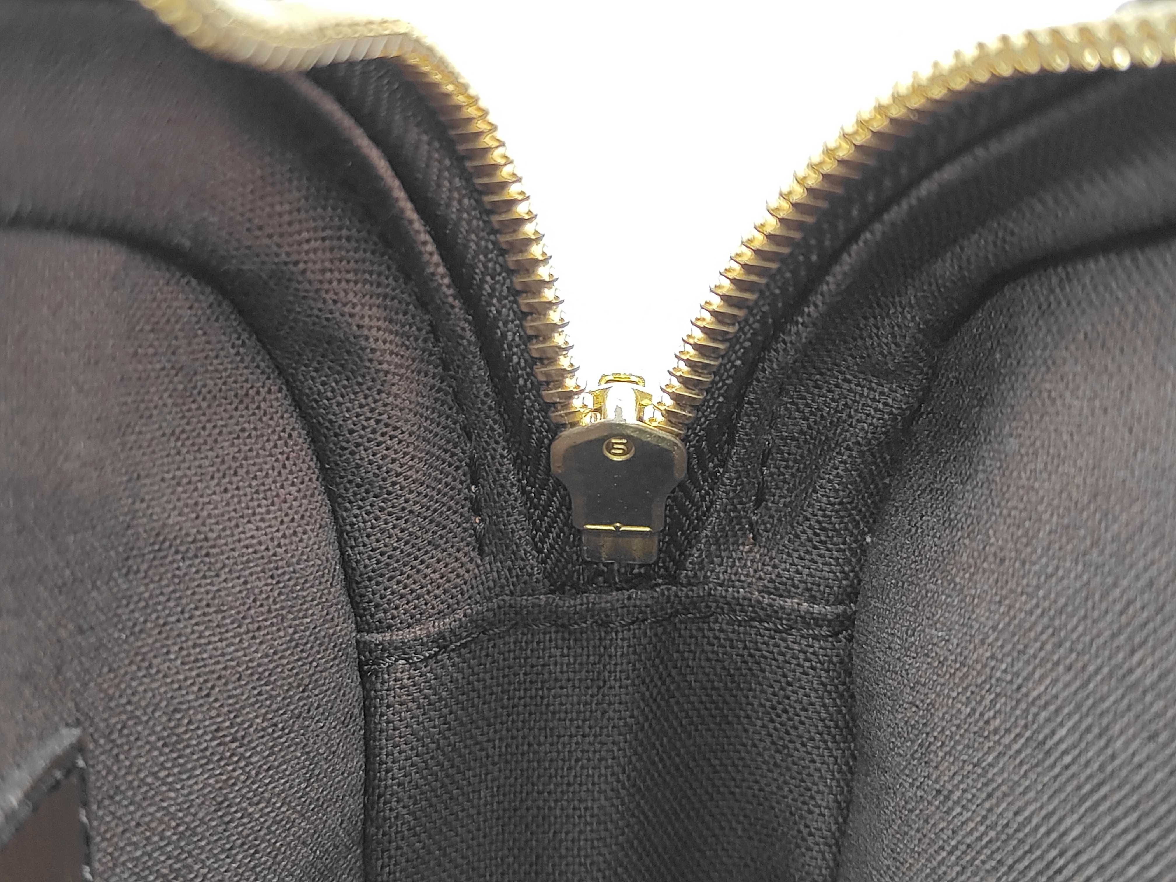 Damier Gange Shoulder Bag — view 9