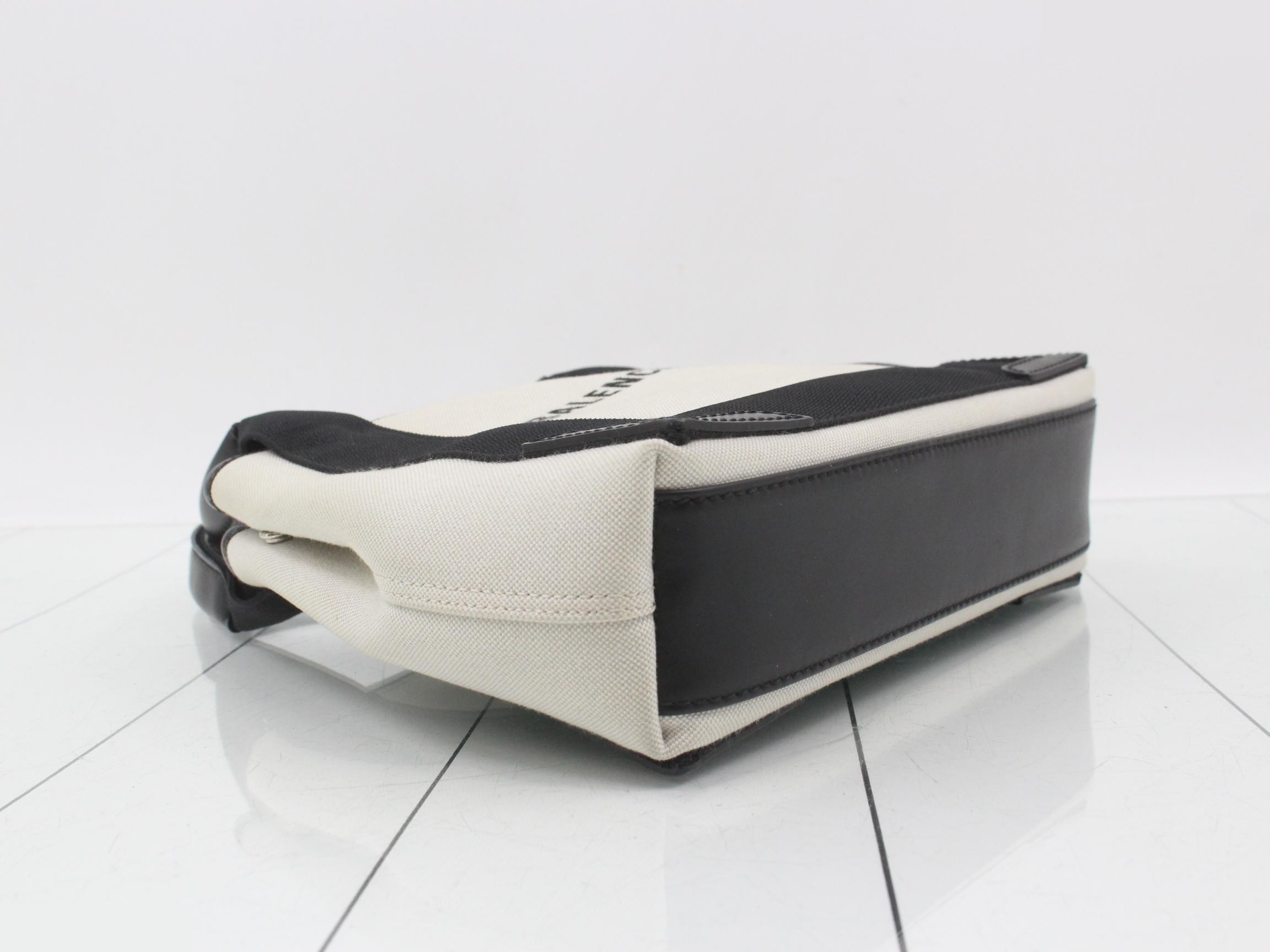 Cabas handbag, size S, with shoulder strap, pouch, and dust bag. — view 5
