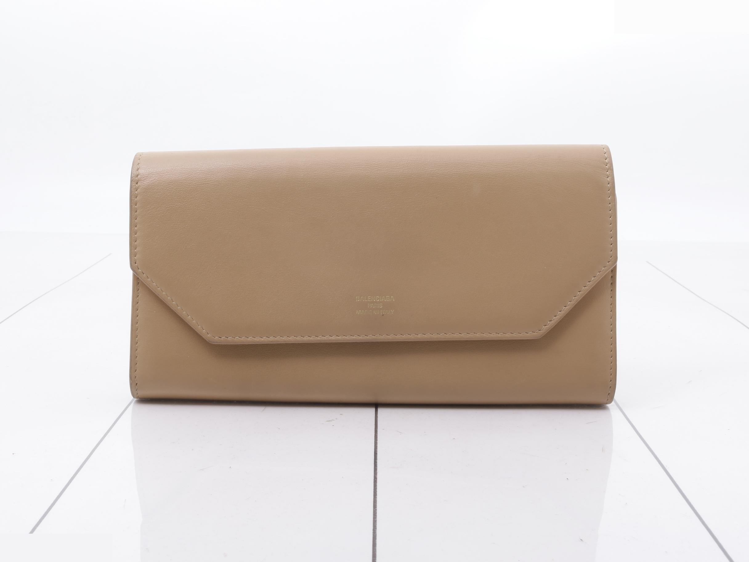 long wallet