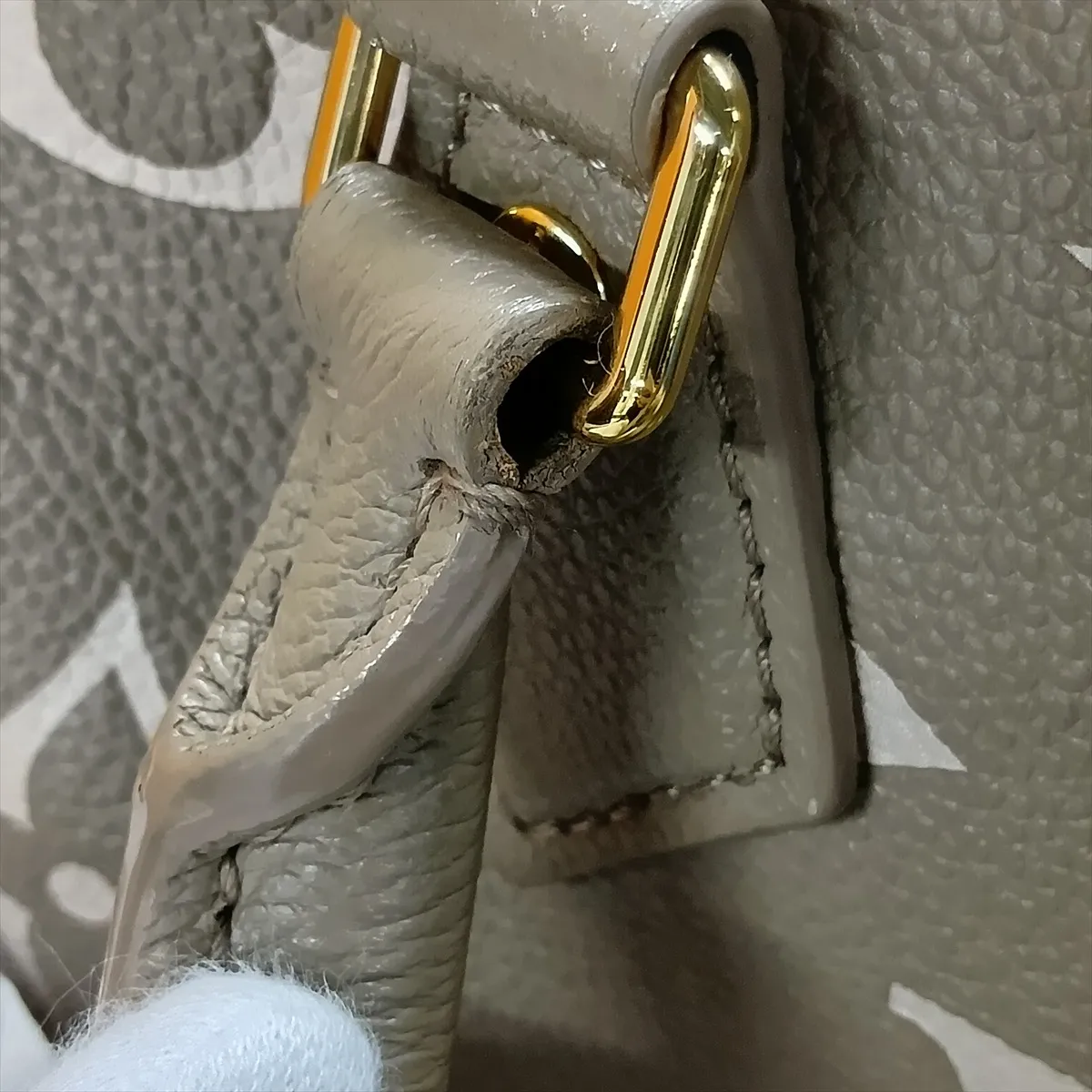 Monogram Empreinte Speedy Bandoulière 20 M46575 Beige (RFID detected) — view 14