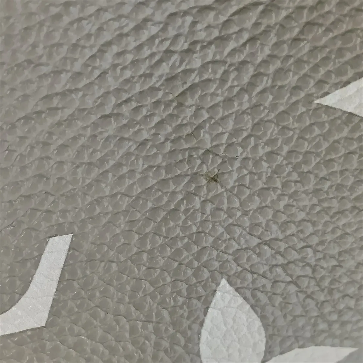 Monogram Empreinte Speedy Bandoulière 20 M46575 Beige (RFID detected) — view 15