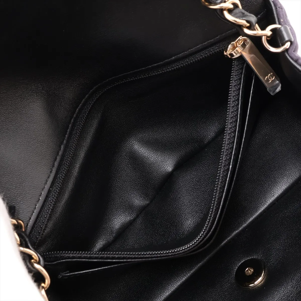 Mini Matelassé 20 Nylon x Lambskin Single Flap Single Chain Bag Black Gold Hardware XT79PEL1 Random Plate A69900 — view 7