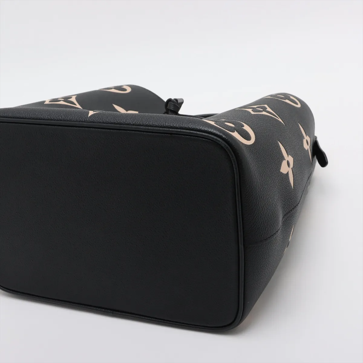 Bicolor Monogram Empreinte Neo Noe MM M45497 Black Without Strap — view 3