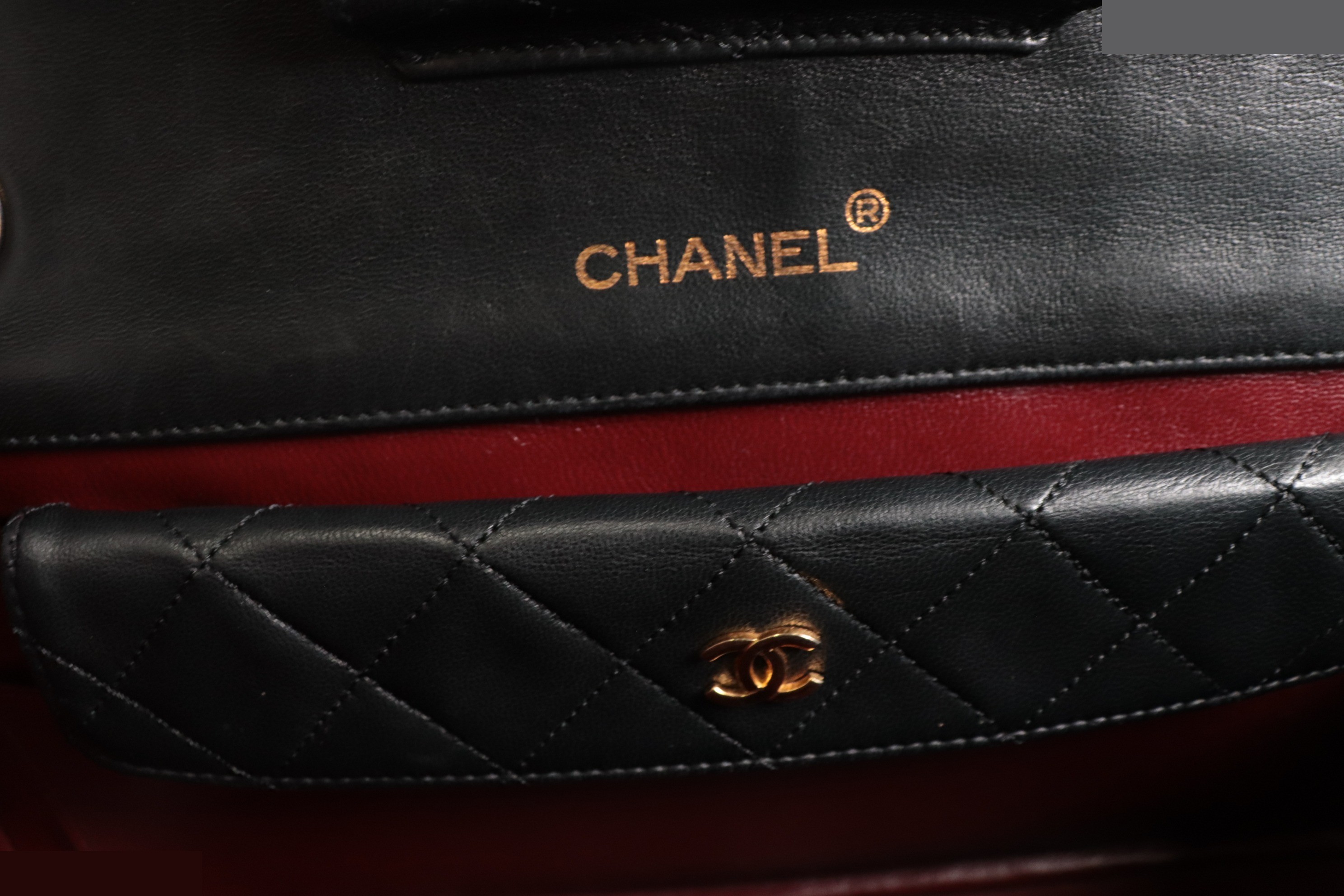 Lambskin chain shoulder bag with inner pouch, unit #1 — view 8