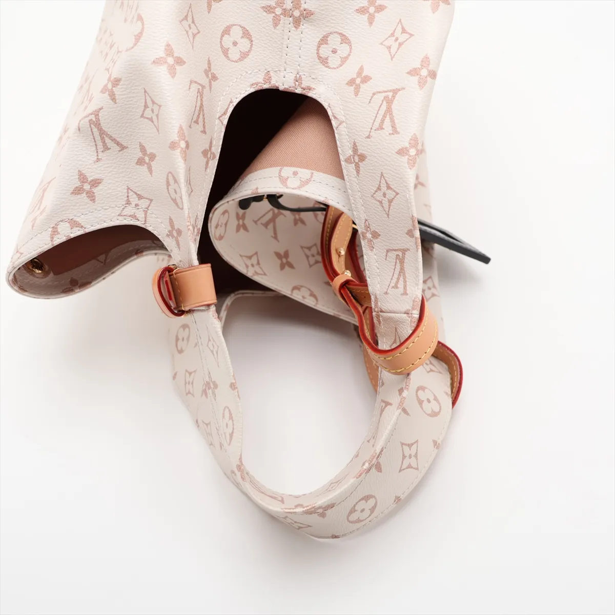 Monogram Dune Atlantis GM M24409 Beige (RFID detected) — view 5
