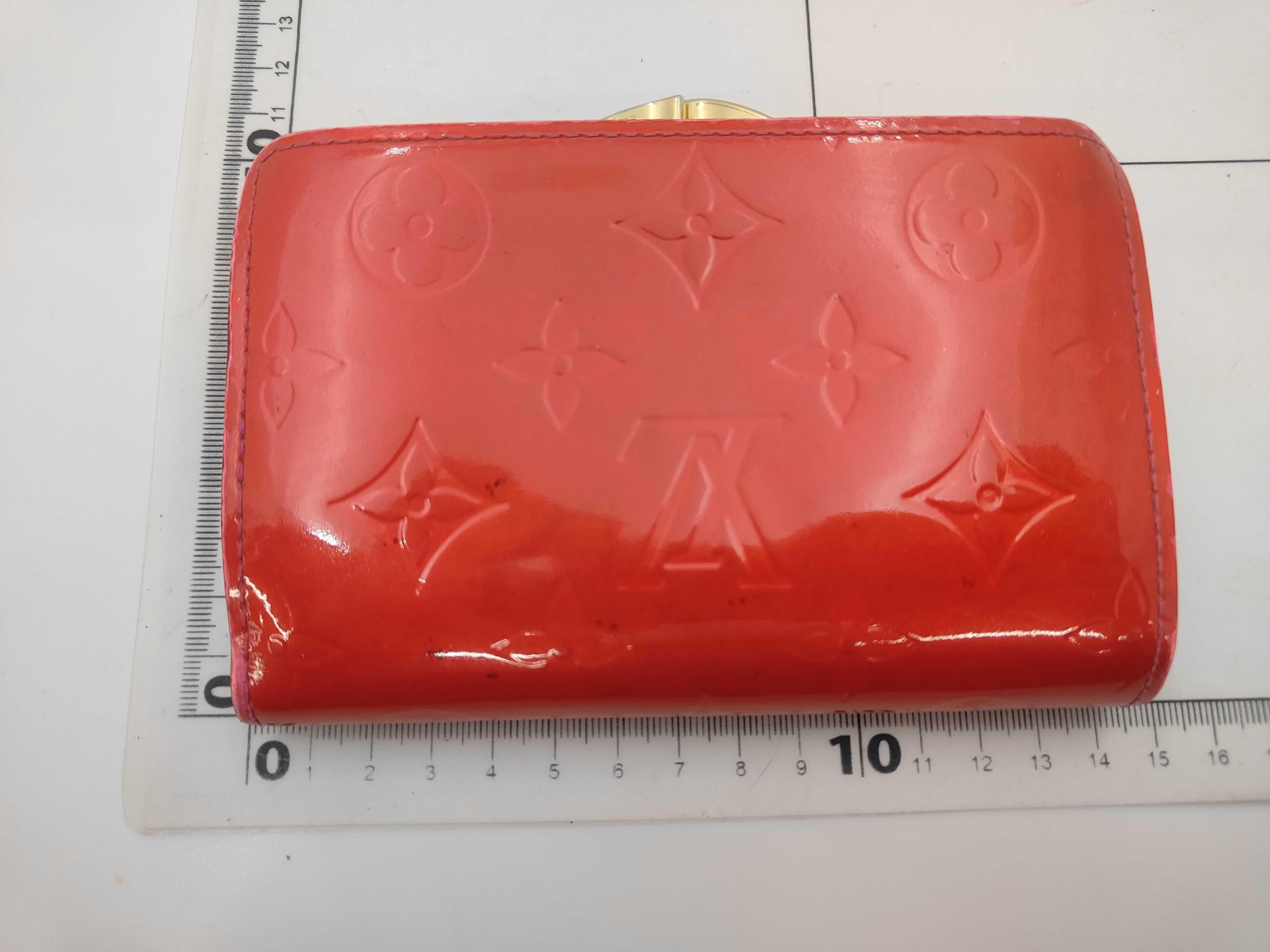 LV Portefeuille Viennois M93521 Vernis Bordeaux Wallet — view 2