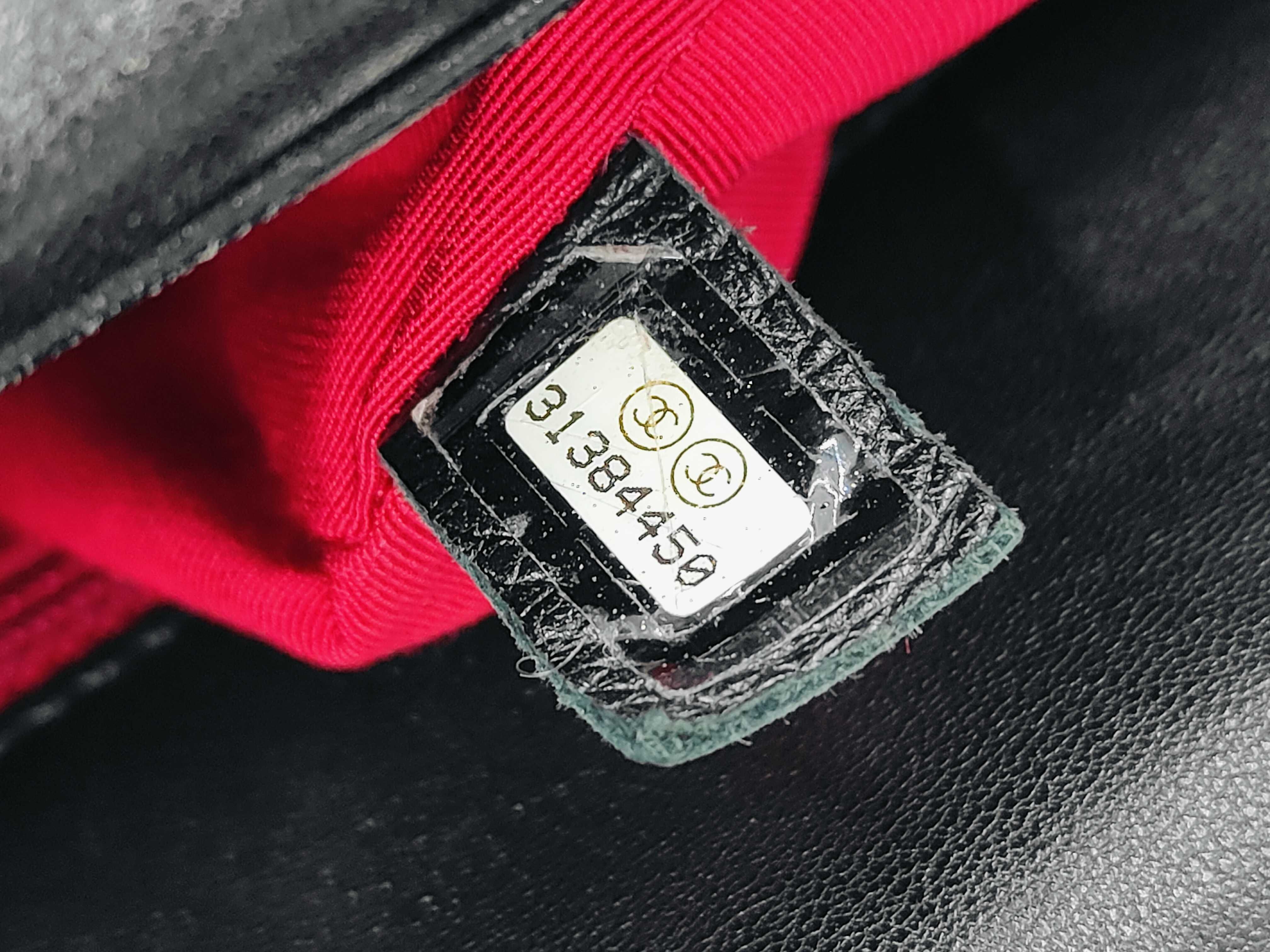 19 Lambskin Gold Hardware Chain Shoulder Bag, Serial Number , AS1161, Black Shoulder Bag — view 12