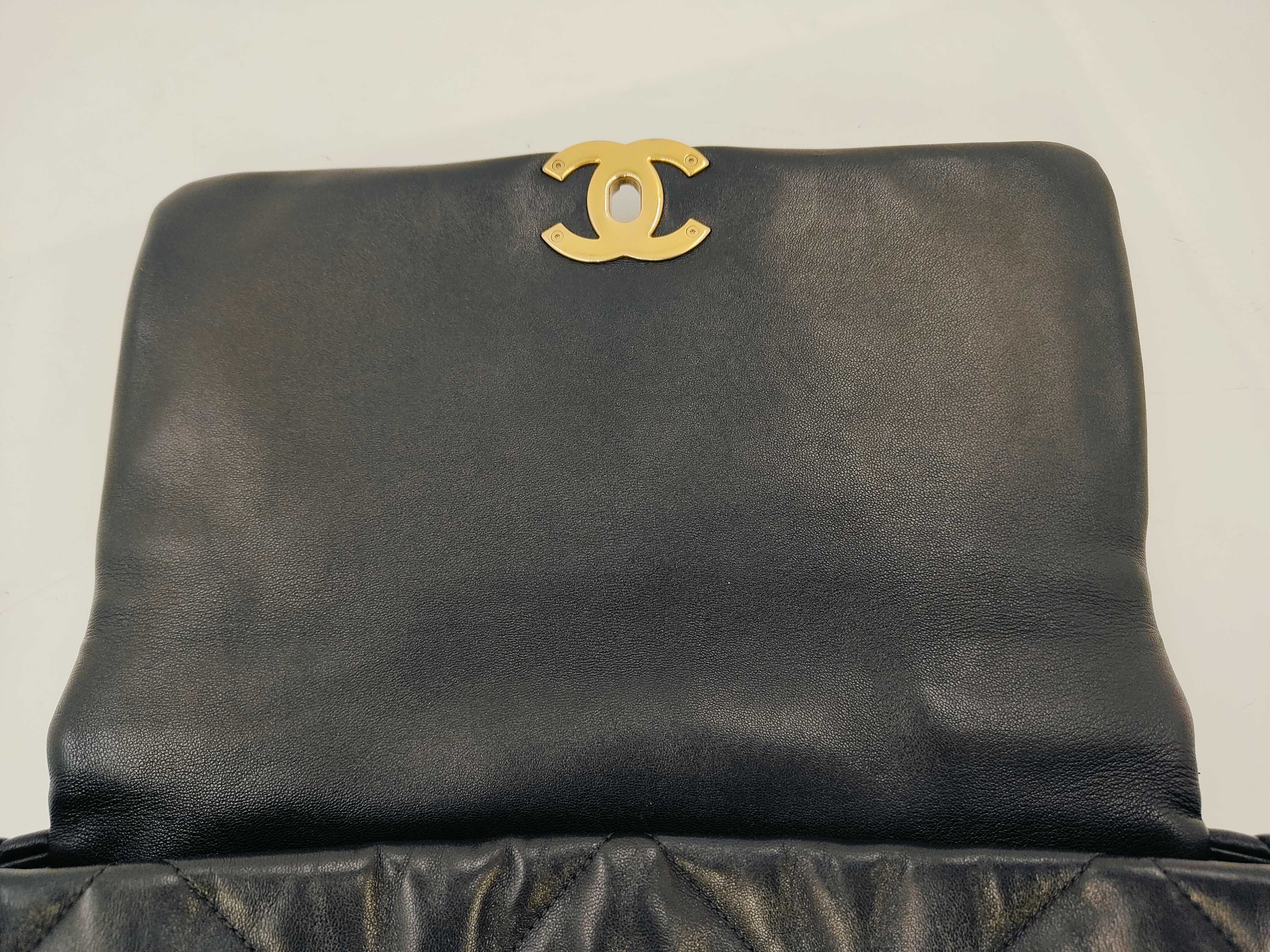 19 Lambskin Gold Hardware Chain Shoulder Bag, Serial Number , AS1161, Black Shoulder Bag — view 13
