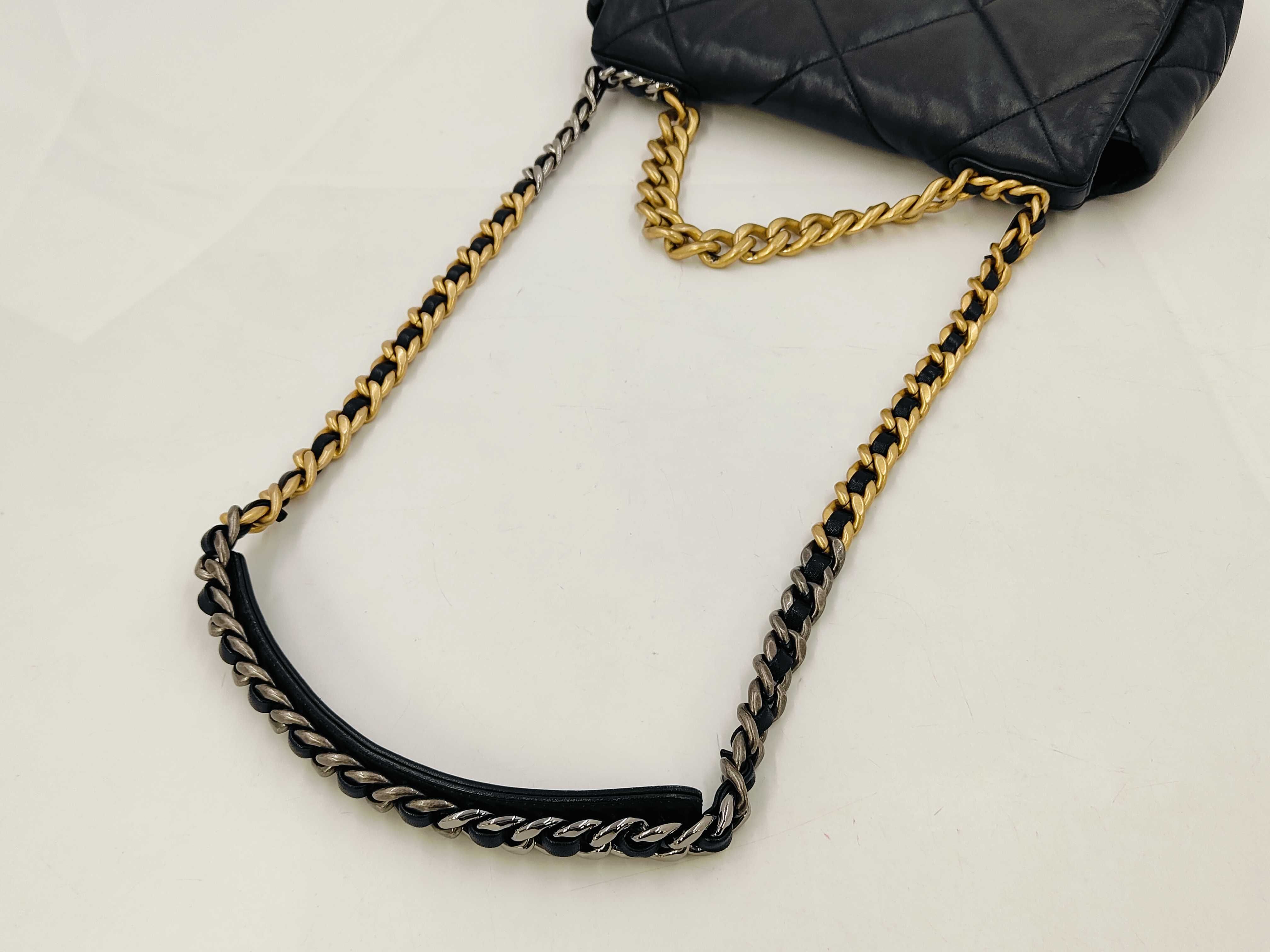 19 Lambskin Gold Hardware Chain Shoulder Bag, Serial Number , AS1161, Black Shoulder Bag — view 3