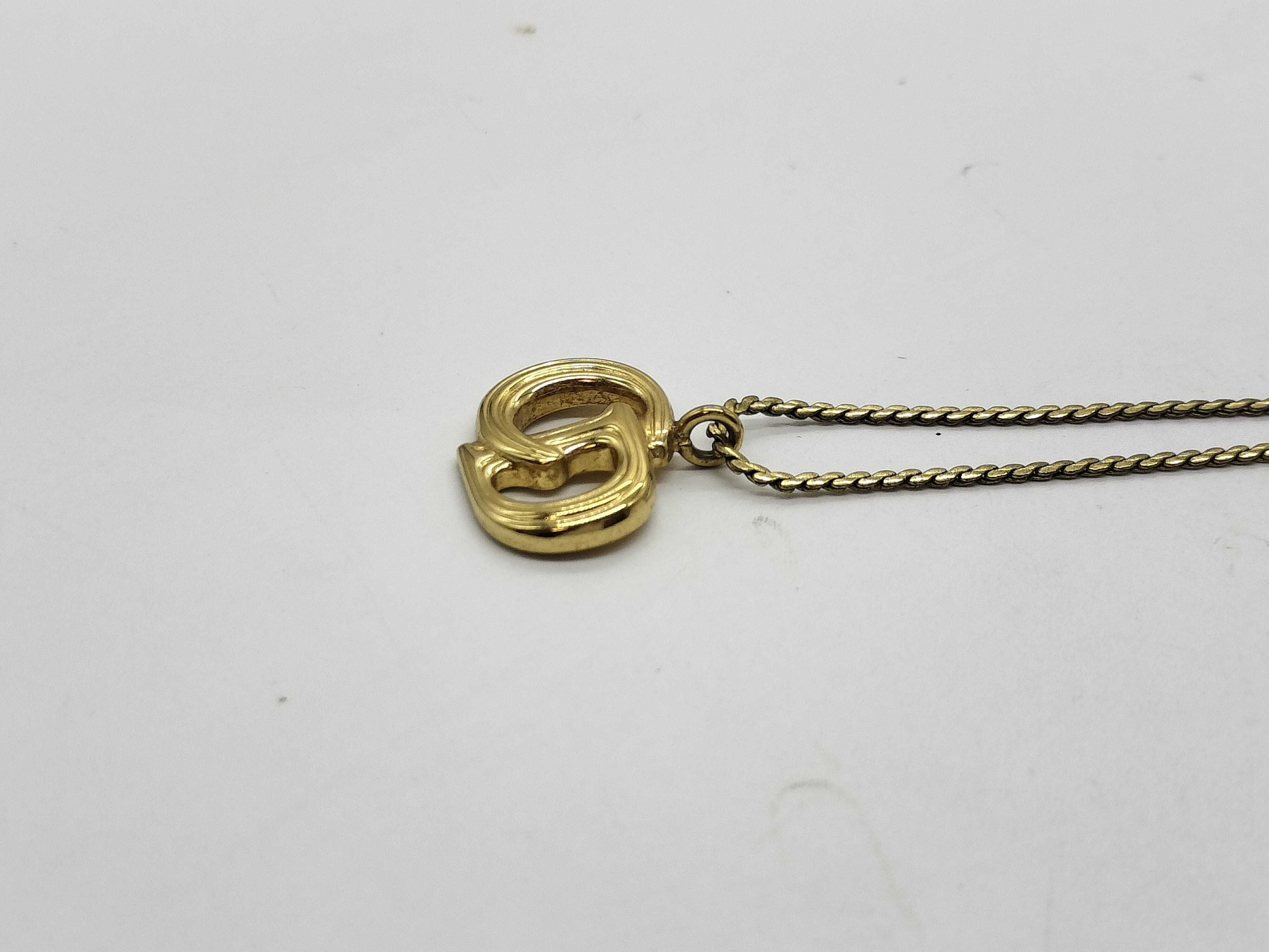 necklace — view 3