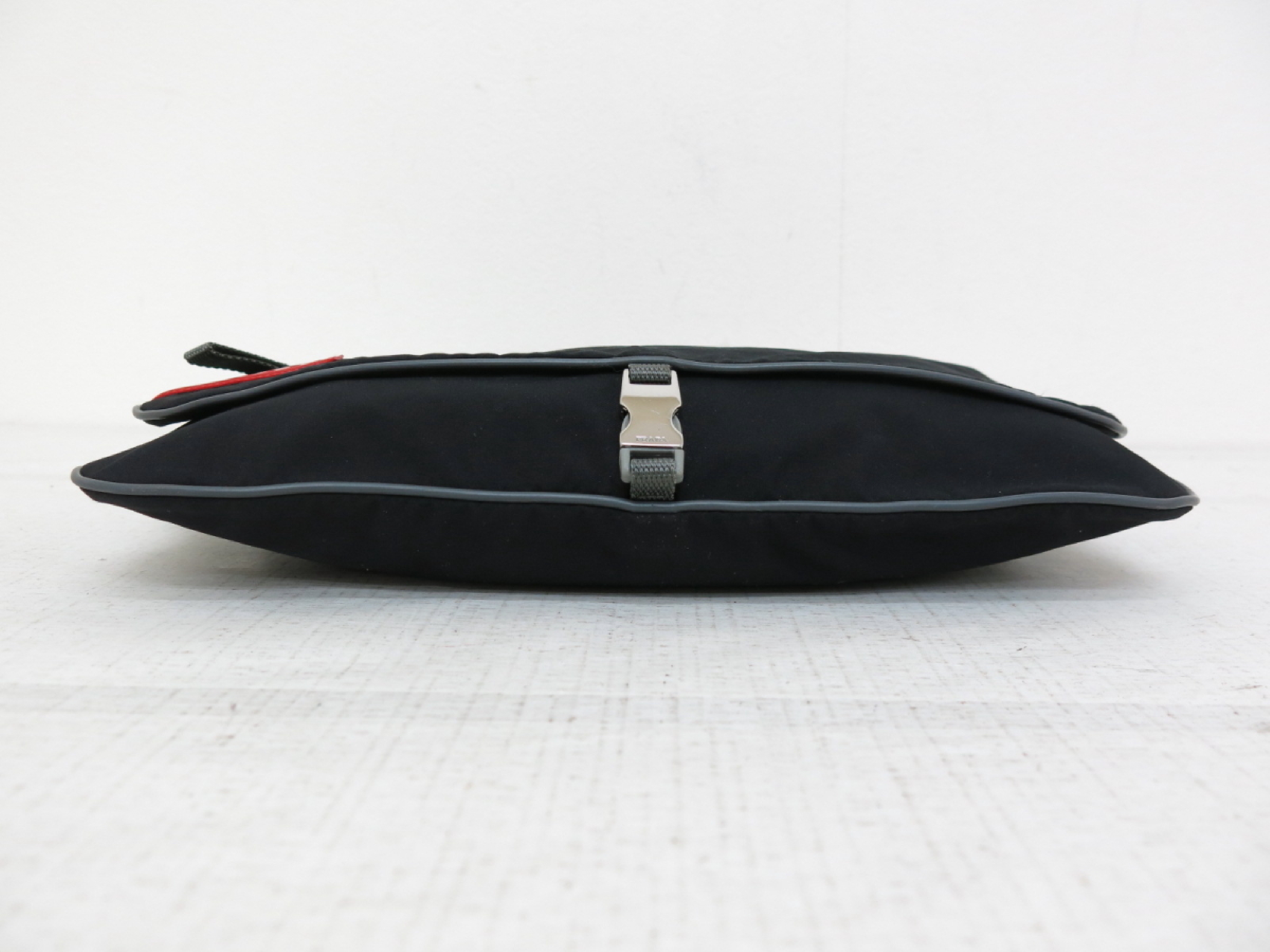 Sports Nylon Shoulder Bag Black Shoulder Bag — view 4