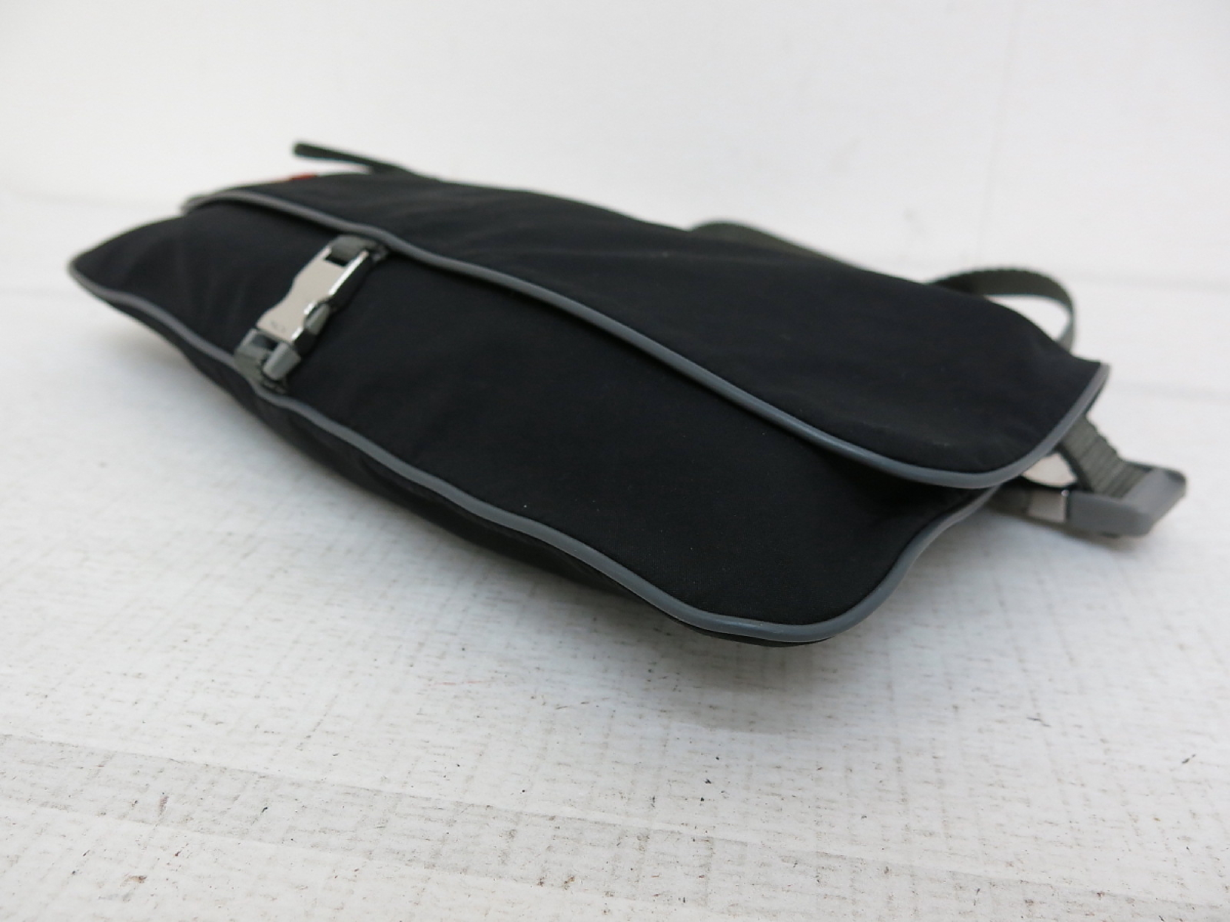 Sports Nylon Shoulder Bag Black Shoulder Bag — view 5