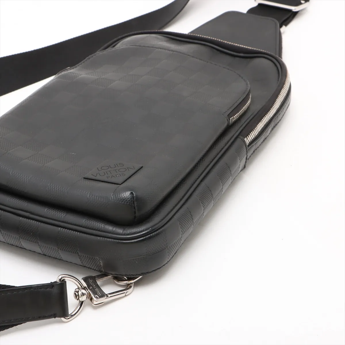 Damier Infini Avenue Sling Bag N45303 Black x Gray (RFID detected) — view 3