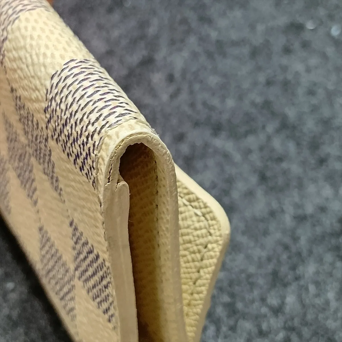 Damier Azur Multicles 6 N61745 CT0112 Ivory Key Case — view 9