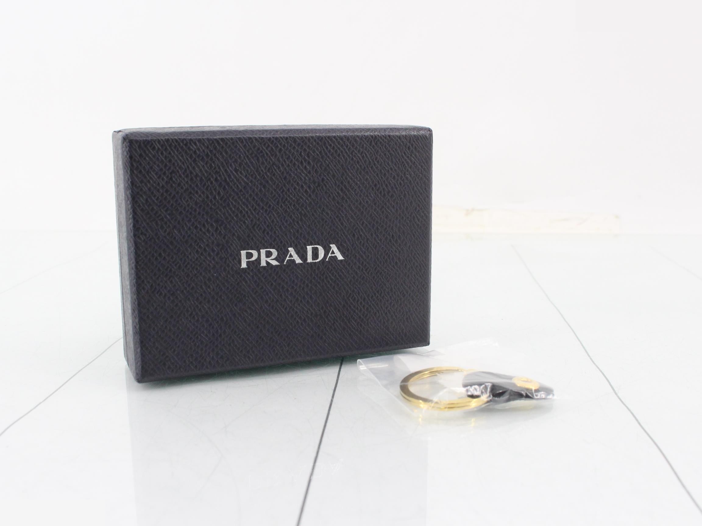 Saffiano leather 4-key case, unused, with key ring, black. — view 5