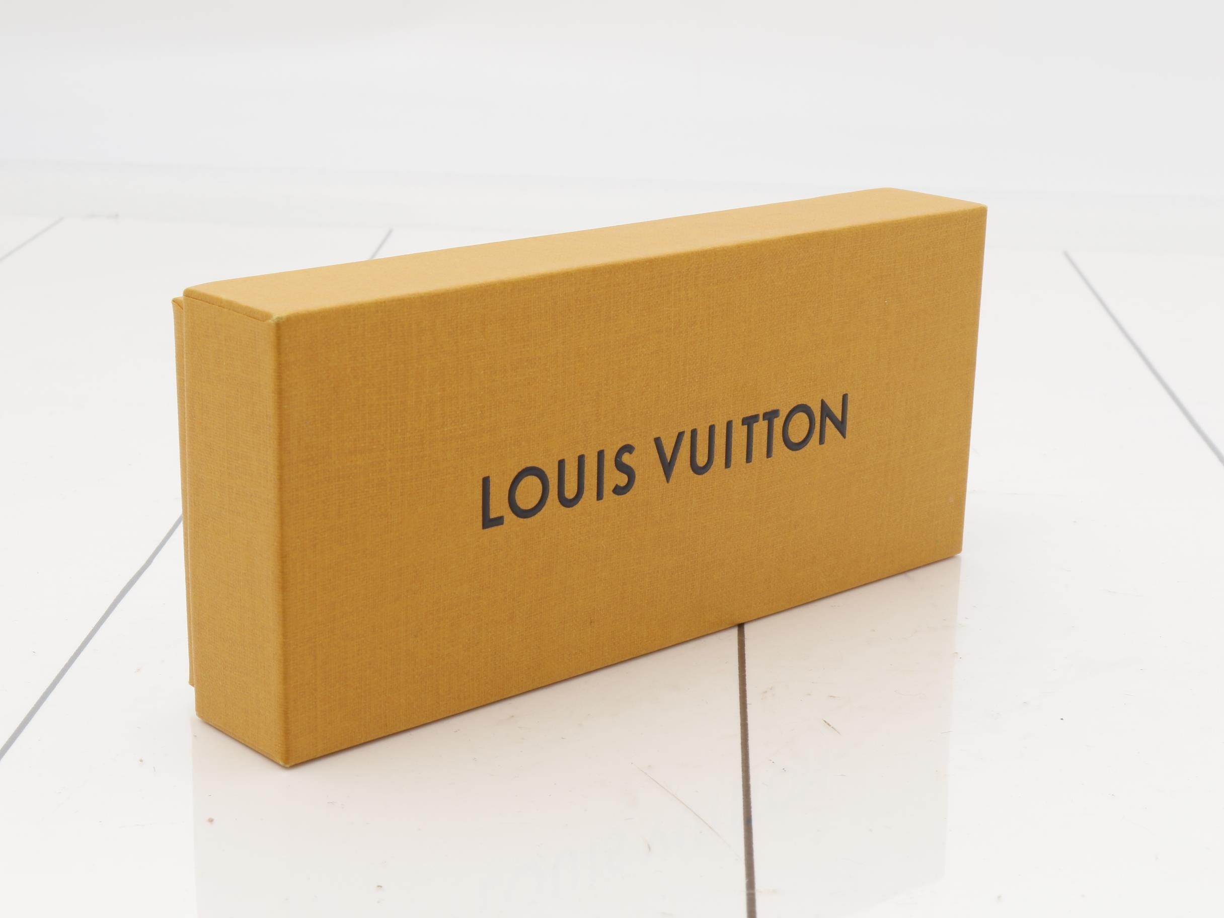 Portefeuille LV Facette Key Charm Keyring — view 4
