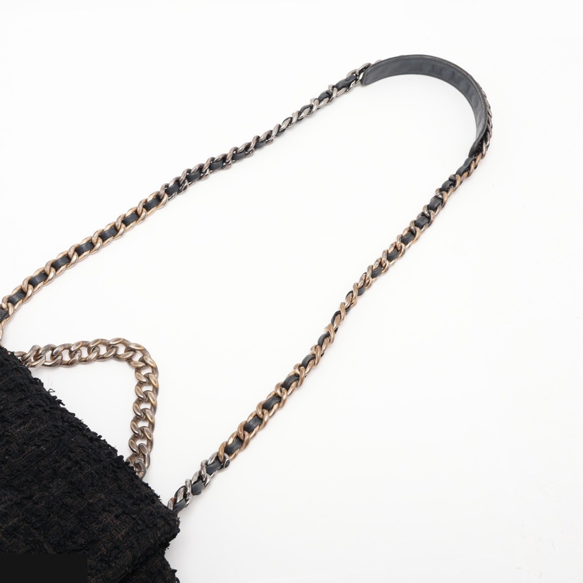 19 Tweed x Leather Shoulder Bag Chain Shoulder Bag — view 5
