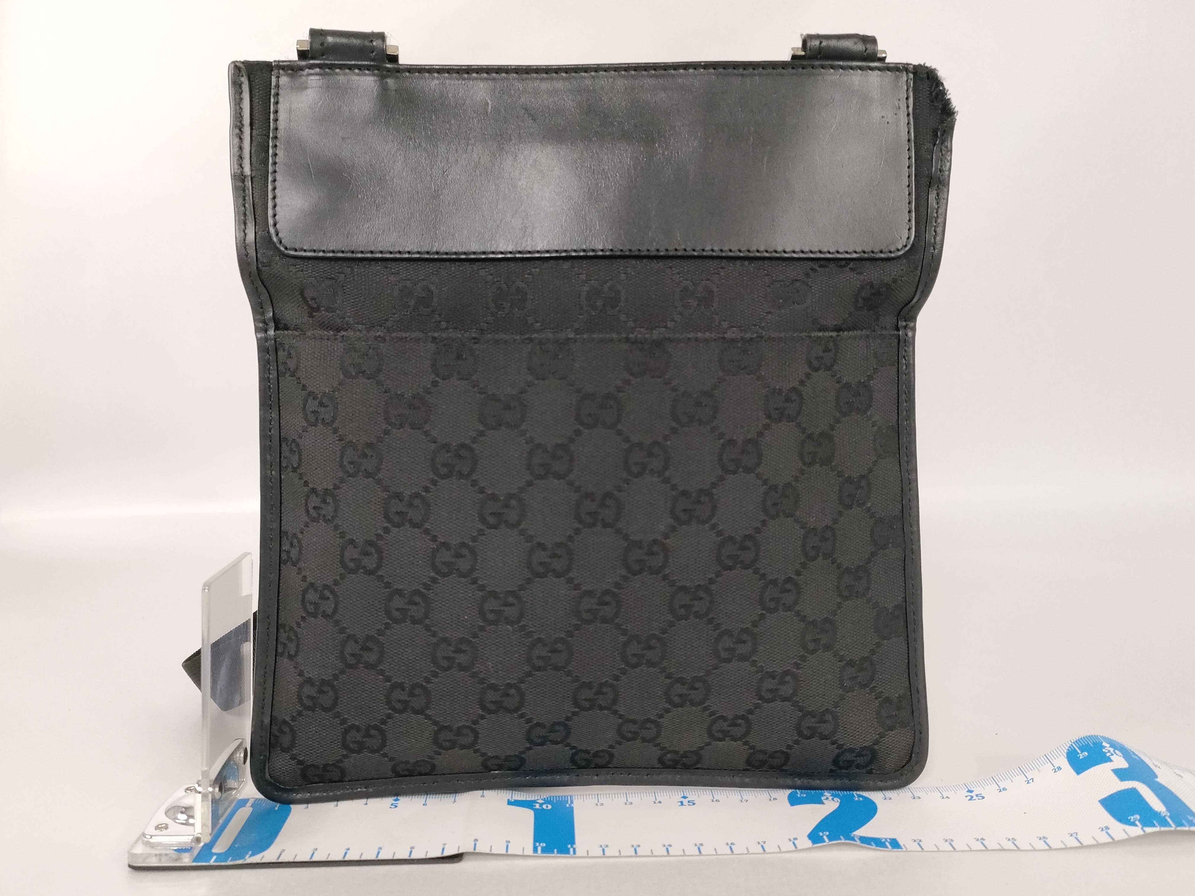 GG Canvas Shoulder Bag — view 2